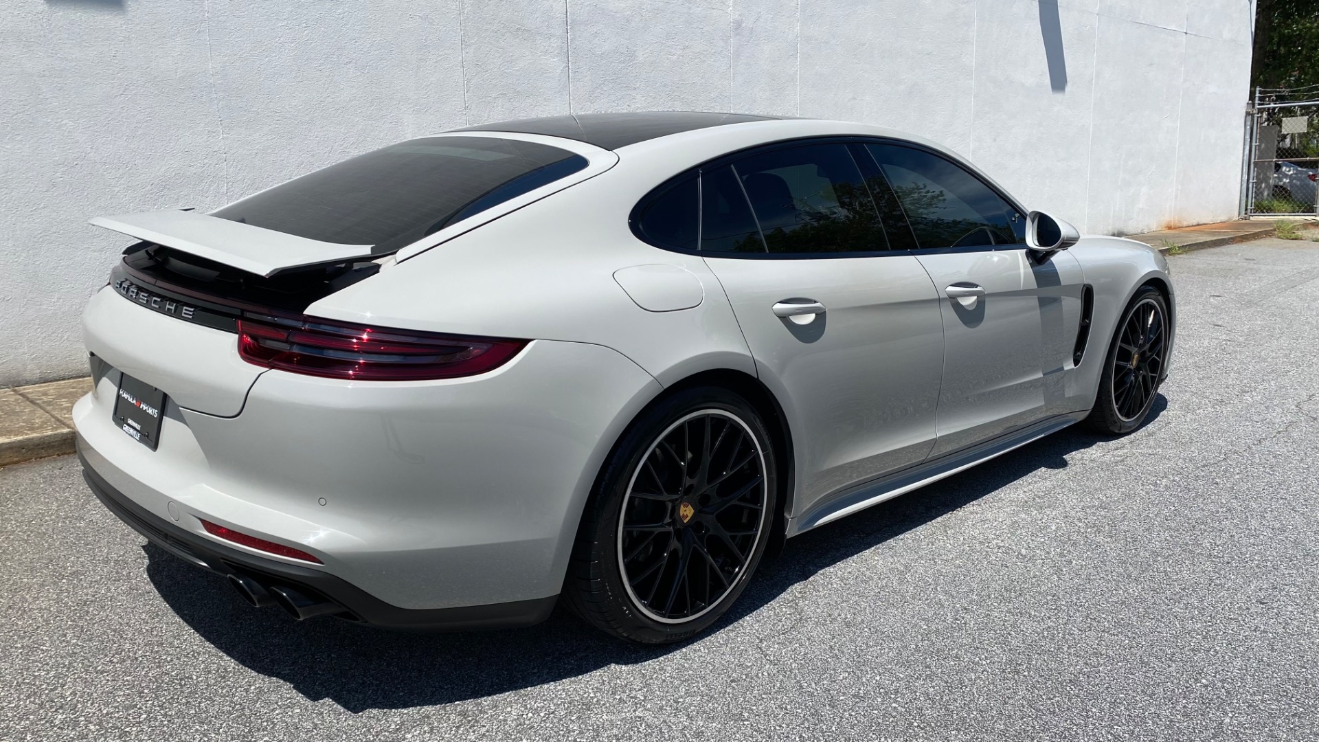 Used 2018 Porsche Panamera 4S for sale $61,995 at Formula Imports in Charlotte NC 28227 9