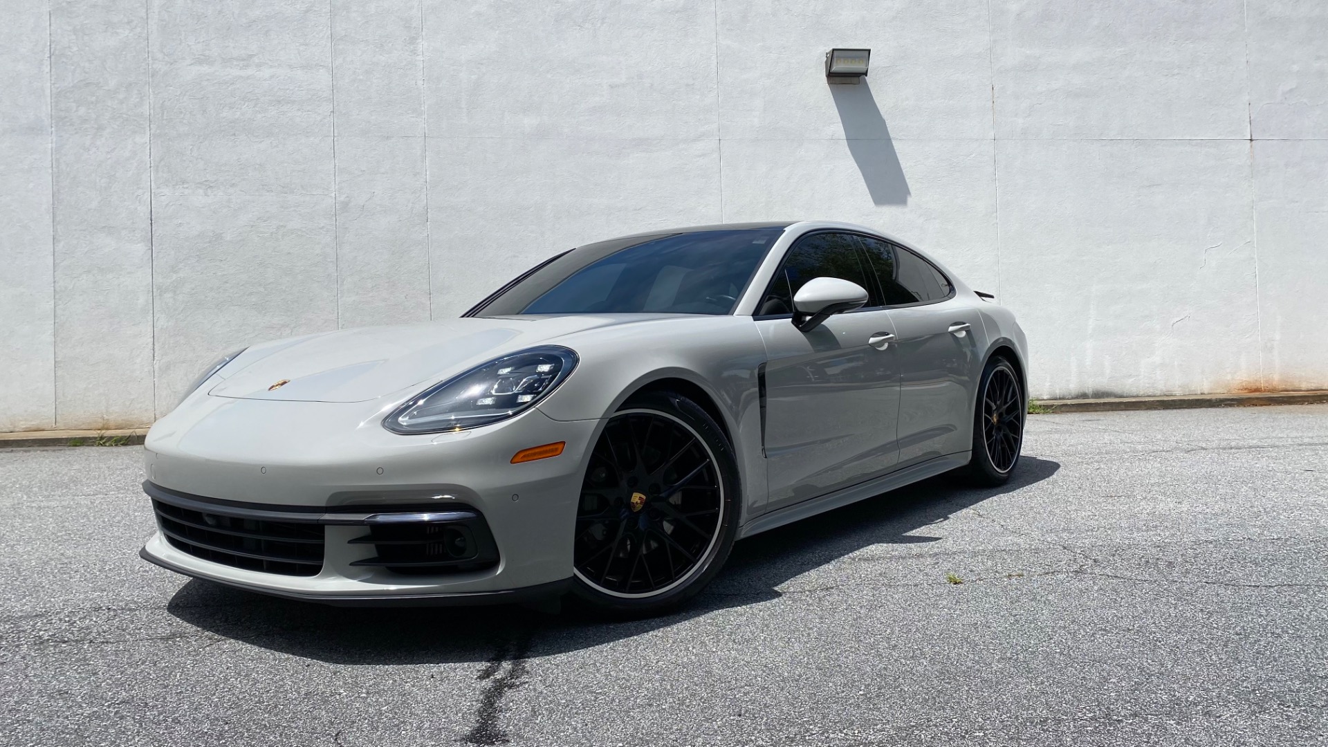Used 2018 Porsche Panamera 4S for sale $61,995 at Formula Imports in Charlotte NC 28227 1
