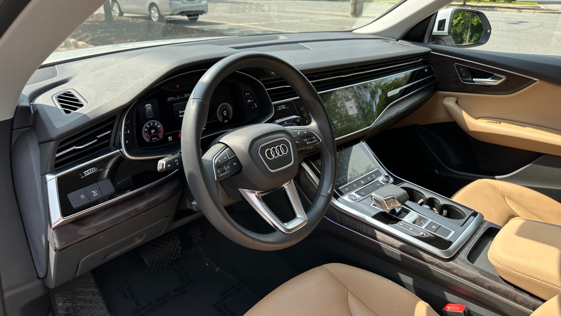 Used 2021 Audi Q8 PREMIUM PLUS / S-LINE / TOW PACKAGE / REAR AIRBAGS for sale $60,995 at Formula Imports in Charlotte NC 28227 11
