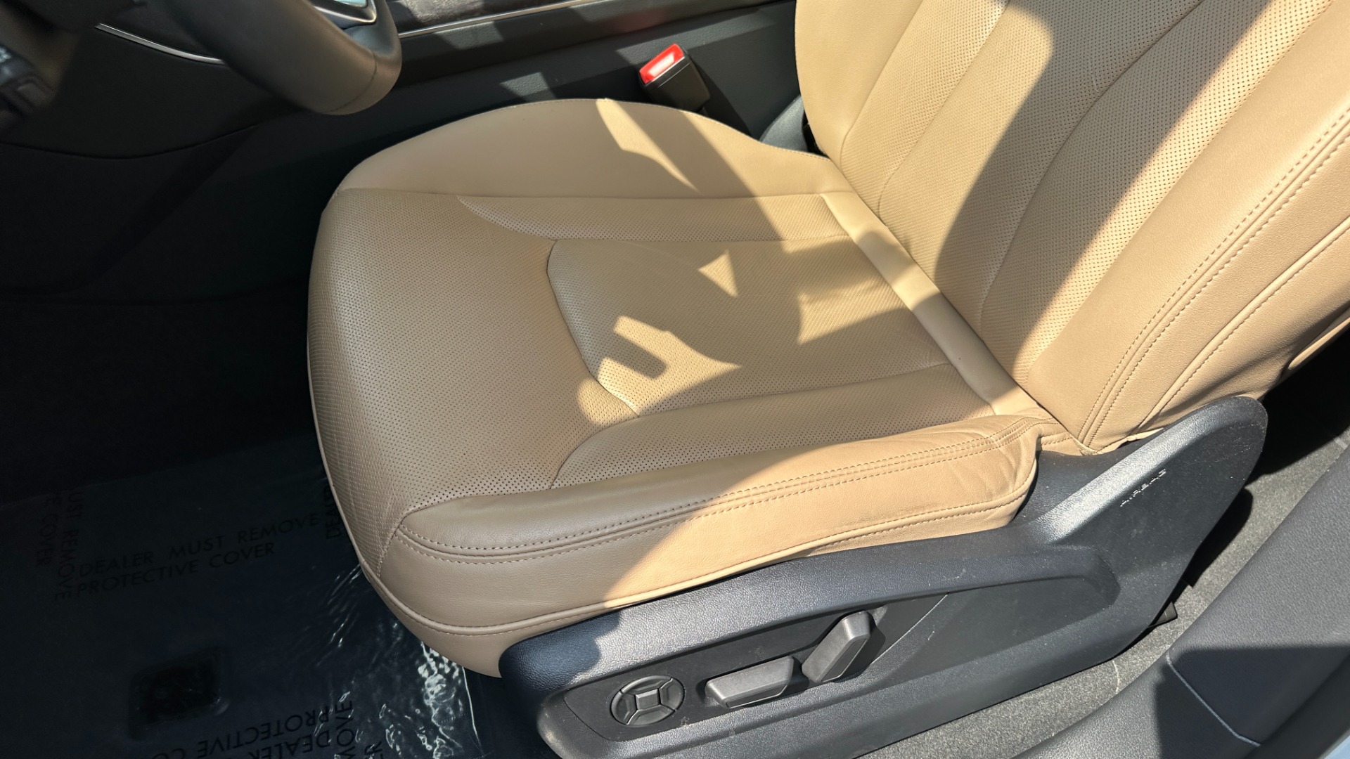 Used 2021 Audi Q8 PREMIUM PLUS / S-LINE / TOW PACKAGE / REAR AIRBAGS for sale $60,995 at Formula Imports in Charlotte NC 28227 14