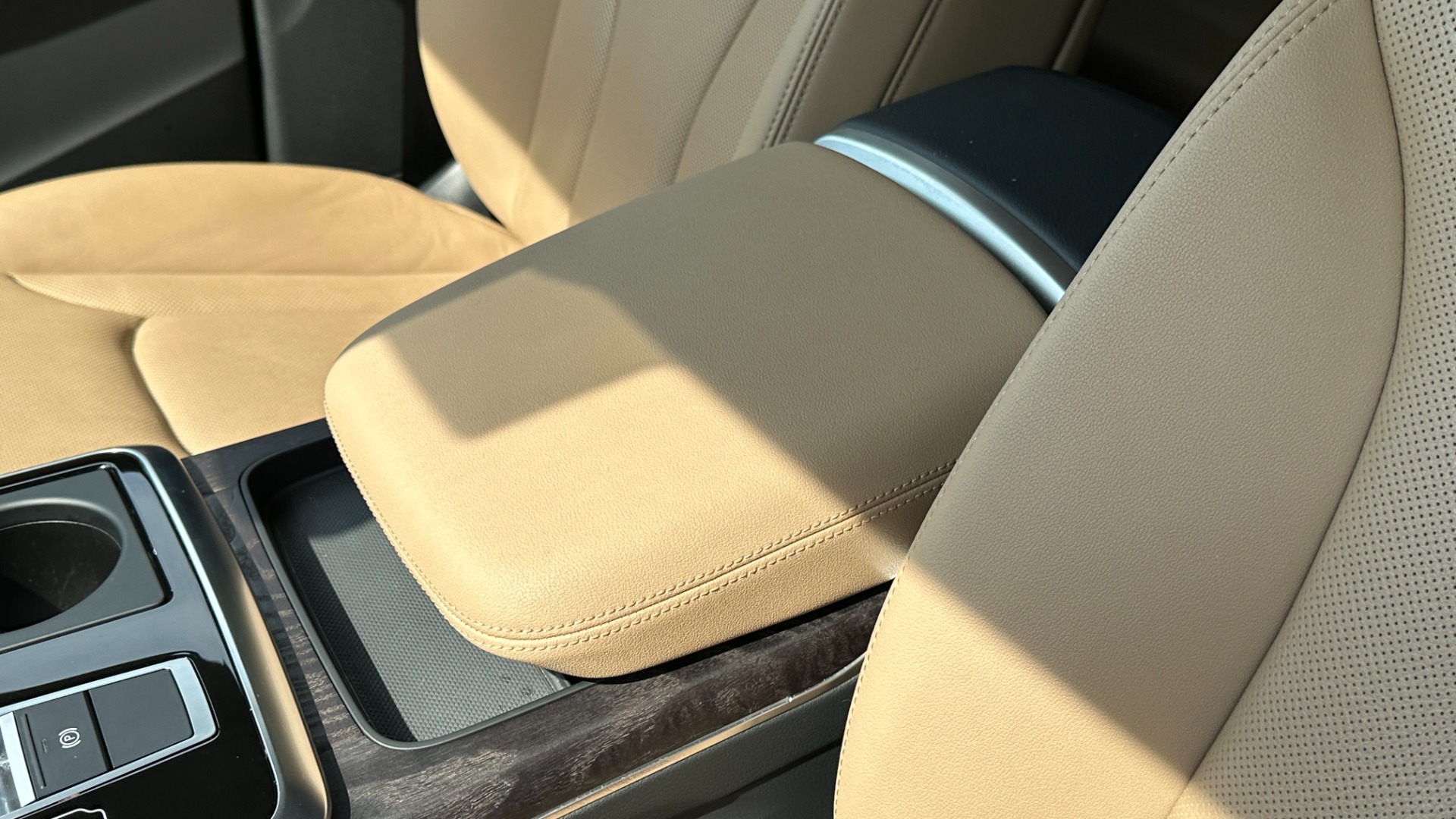 Used 2021 Audi Q8 PREMIUM PLUS / S-LINE / TOW PACKAGE / REAR AIRBAGS for sale Sold at Formula Imports in Charlotte NC 28227 19