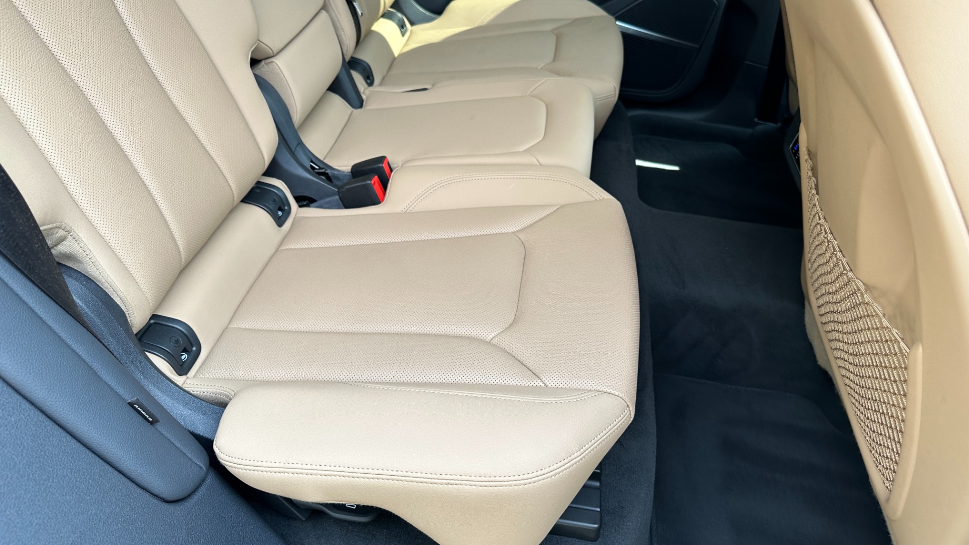 Used 2021 Audi Q8 PREMIUM PLUS / S-LINE / TOW PACKAGE / REAR AIRBAGS for sale $60,995 at Formula Imports in Charlotte NC 28227 30