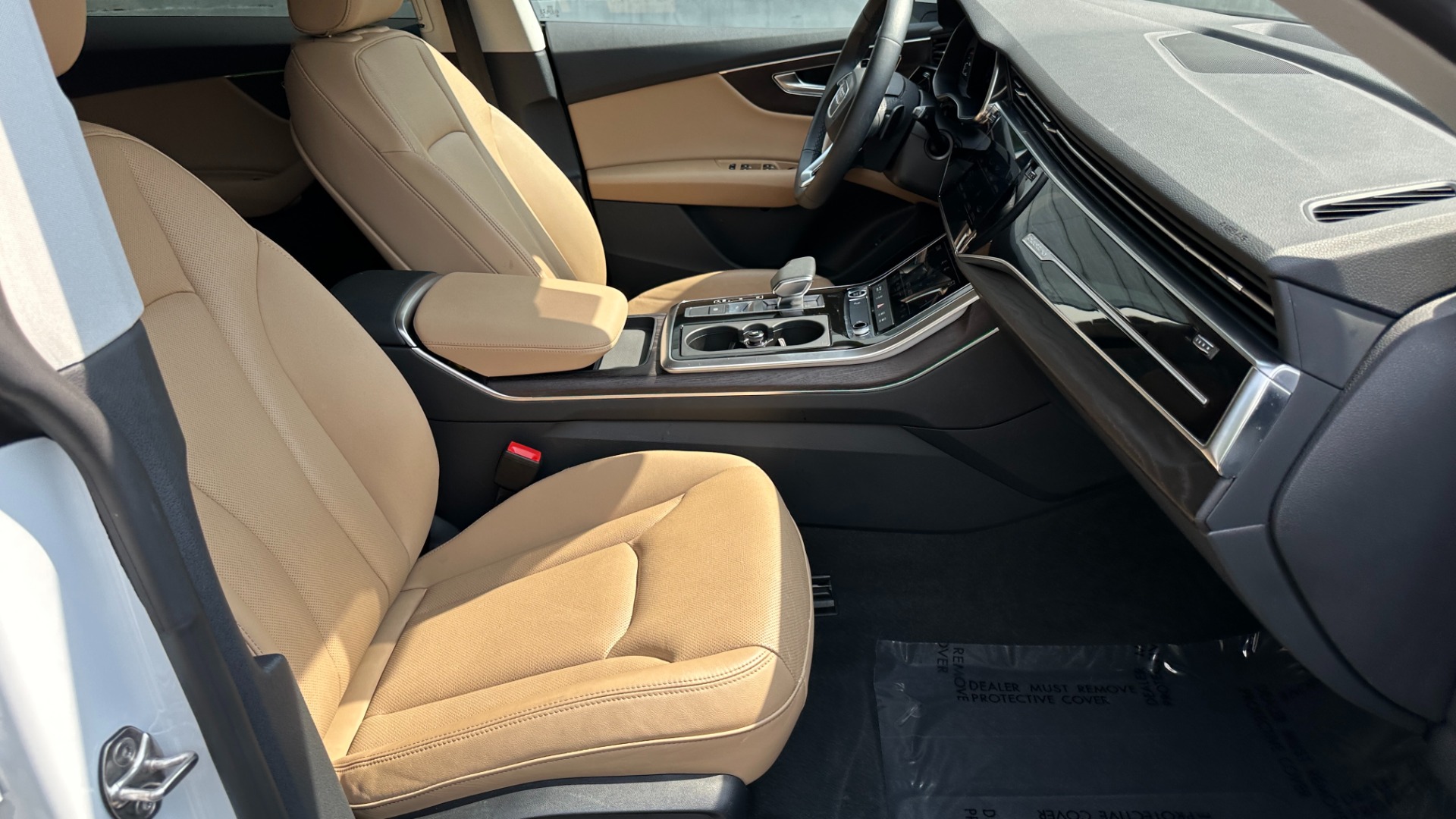 Used 2021 Audi Q8 PREMIUM PLUS / S-LINE / TOW PACKAGE / REAR AIRBAGS for sale Sold at Formula Imports in Charlotte NC 28227 33