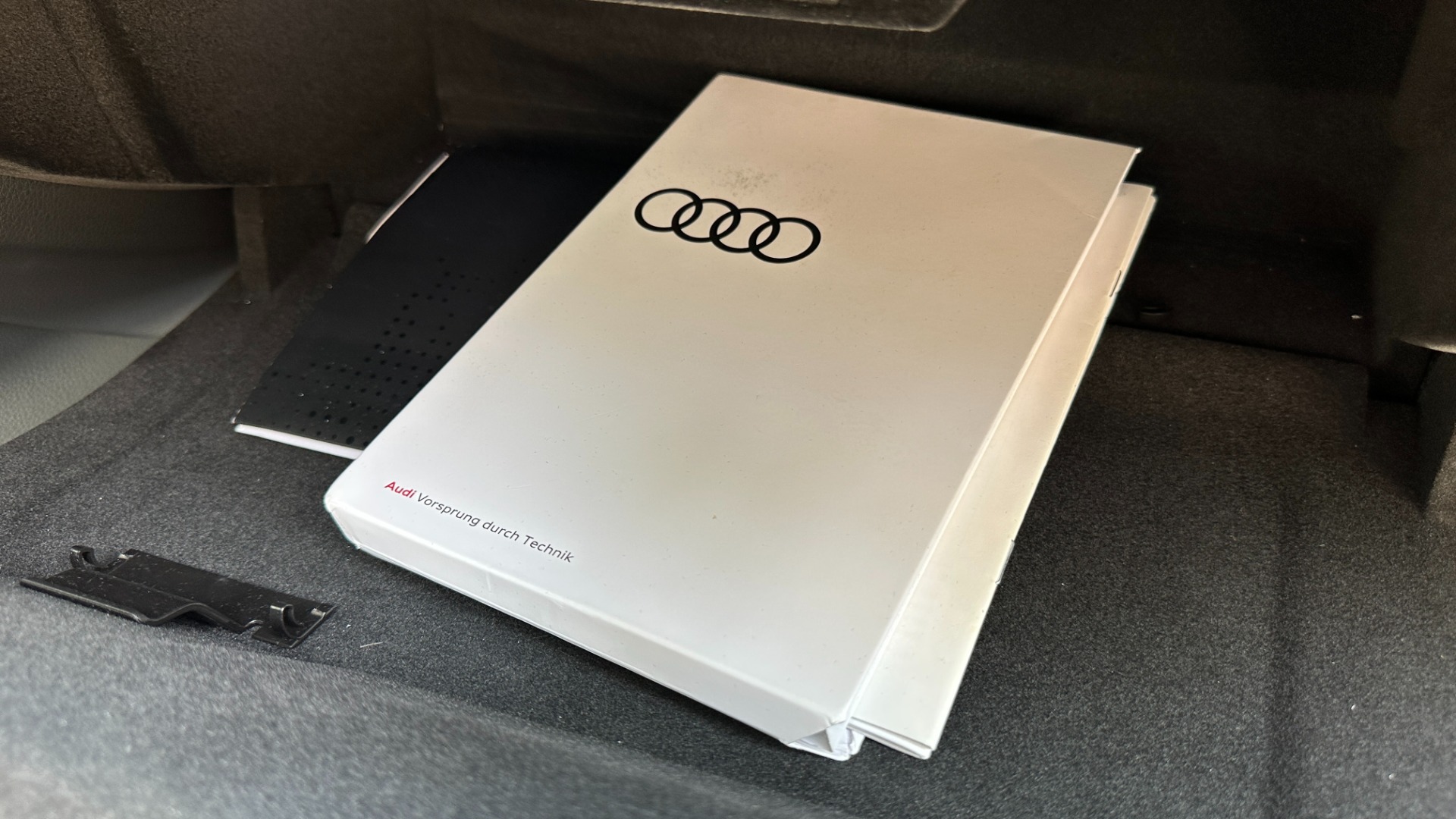 Used 2021 Audi Q8 PREMIUM PLUS / S-LINE / TOW PACKAGE / REAR AIRBAGS for sale $60,995 at Formula Imports in Charlotte NC 28227 36