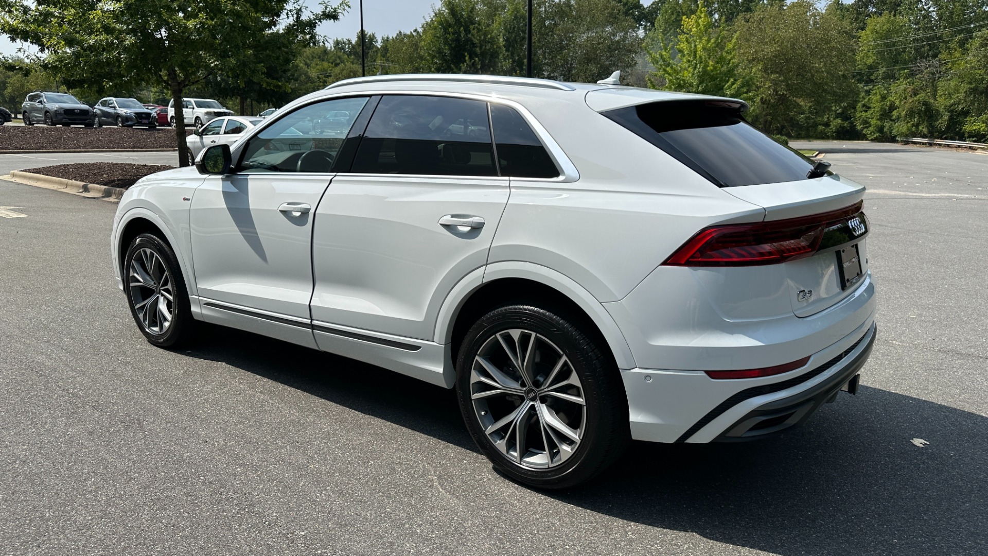 Used 2021 Audi Q8 PREMIUM PLUS / S-LINE / TOW PACKAGE / REAR AIRBAGS for sale Sold at Formula Imports in Charlotte NC 28227 4
