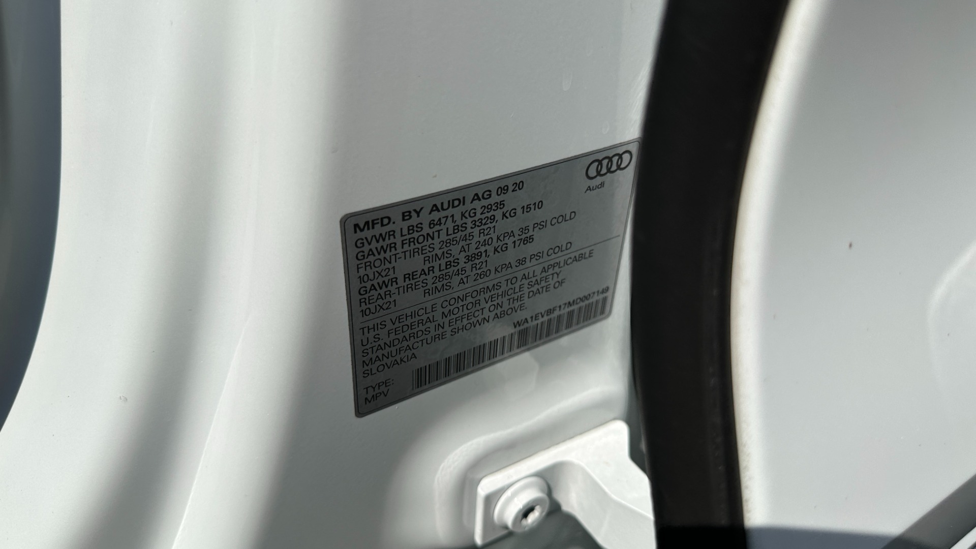 Used 2021 Audi Q8 PREMIUM PLUS / S-LINE / TOW PACKAGE / REAR AIRBAGS for sale $60,995 at Formula Imports in Charlotte NC 28227 41
