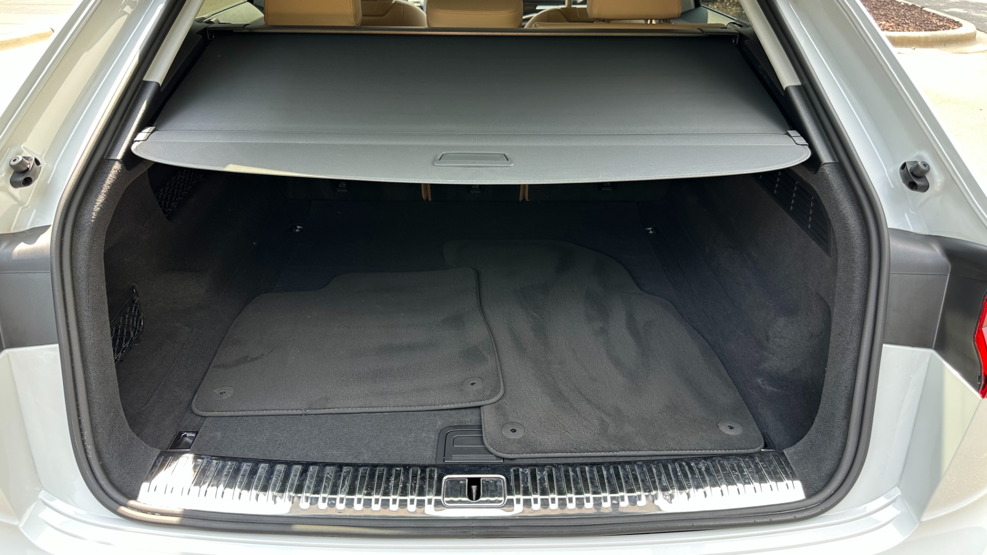 Used 2021 Audi Q8 PREMIUM PLUS / S-LINE / TOW PACKAGE / REAR AIRBAGS for sale Sold at Formula Imports in Charlotte NC 28227 42