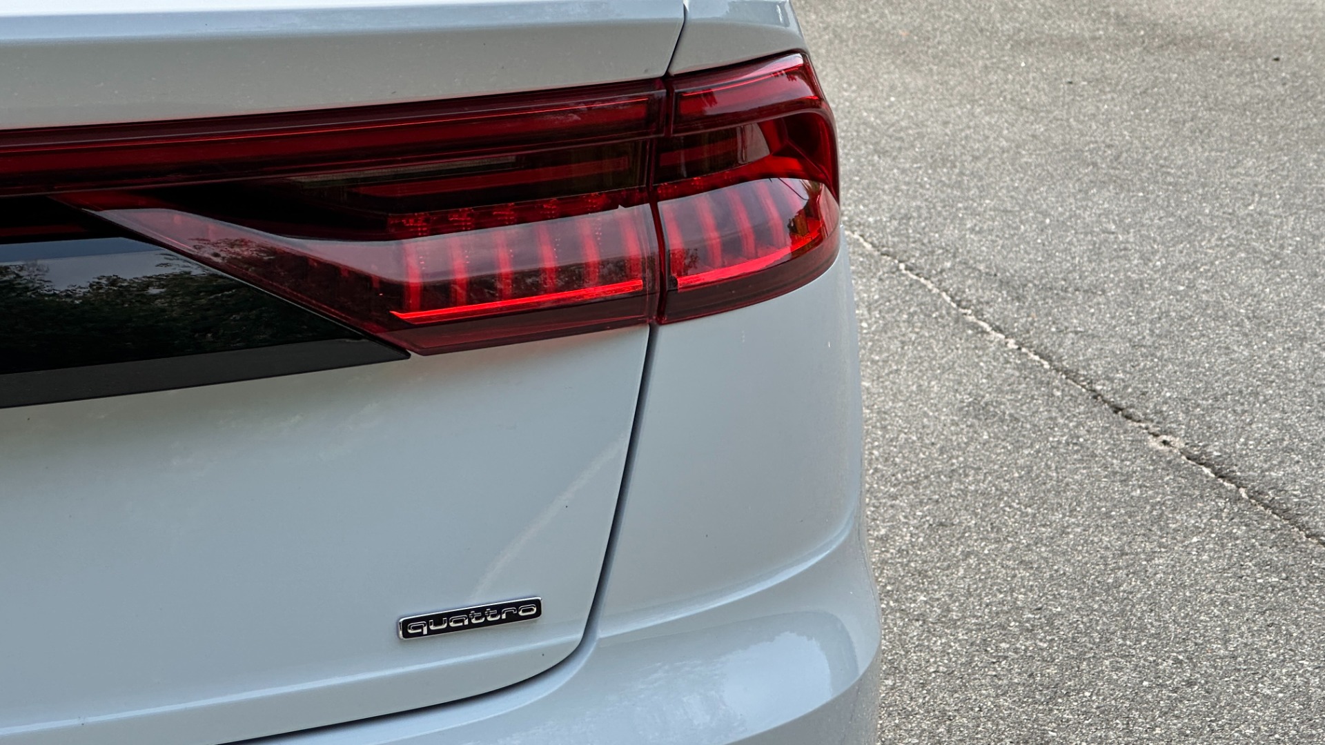 Used 2021 Audi Q8 PREMIUM PLUS / S-LINE / TOW PACKAGE / REAR AIRBAGS for sale $60,995 at Formula Imports in Charlotte NC 28227 46