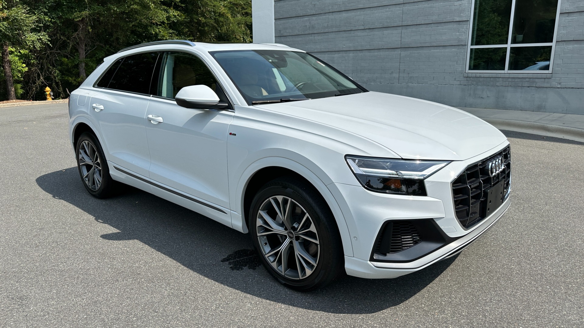 Used 2021 Audi Q8 PREMIUM PLUS / S-LINE / TOW PACKAGE / REAR AIRBAGS for sale Sold at Formula Imports in Charlotte NC 28227 5