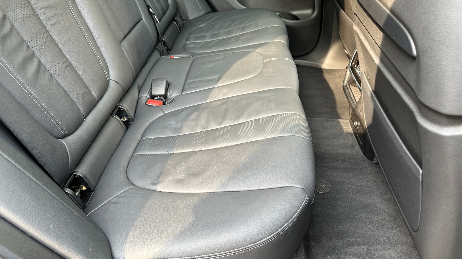 Used 2020 BMW X5 M50i / PREMIUM / TRAILER HITCH / BLACK TRIM / PARKING ASSIST for sale Sold at Formula Imports in Charlotte NC 28227 34