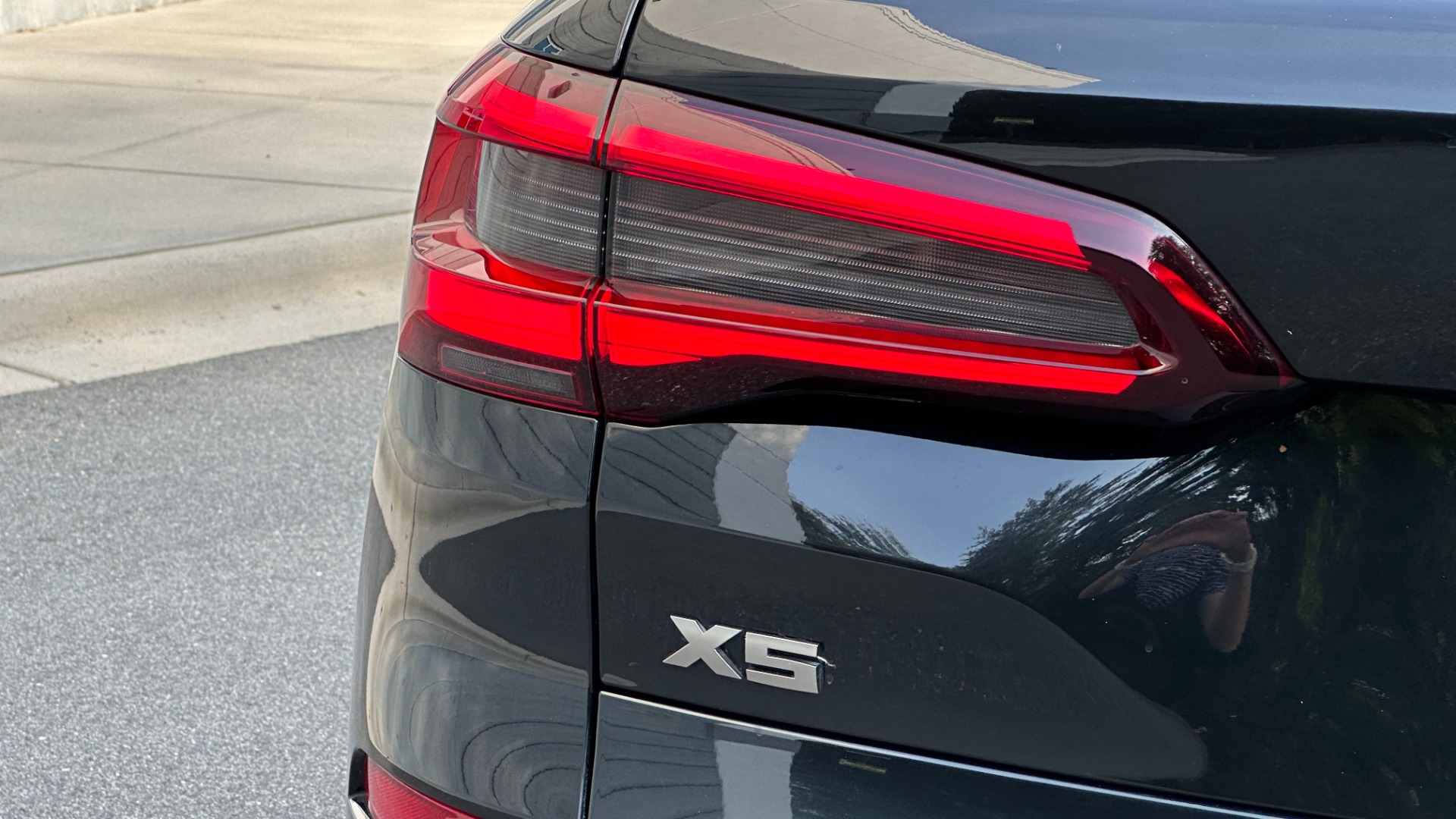 Used 2020 BMW X5 M50i / PREMIUM / TRAILER HITCH / BLACK TRIM / PARKING ASSIST for sale Sold at Formula Imports in Charlotte NC 28227 41