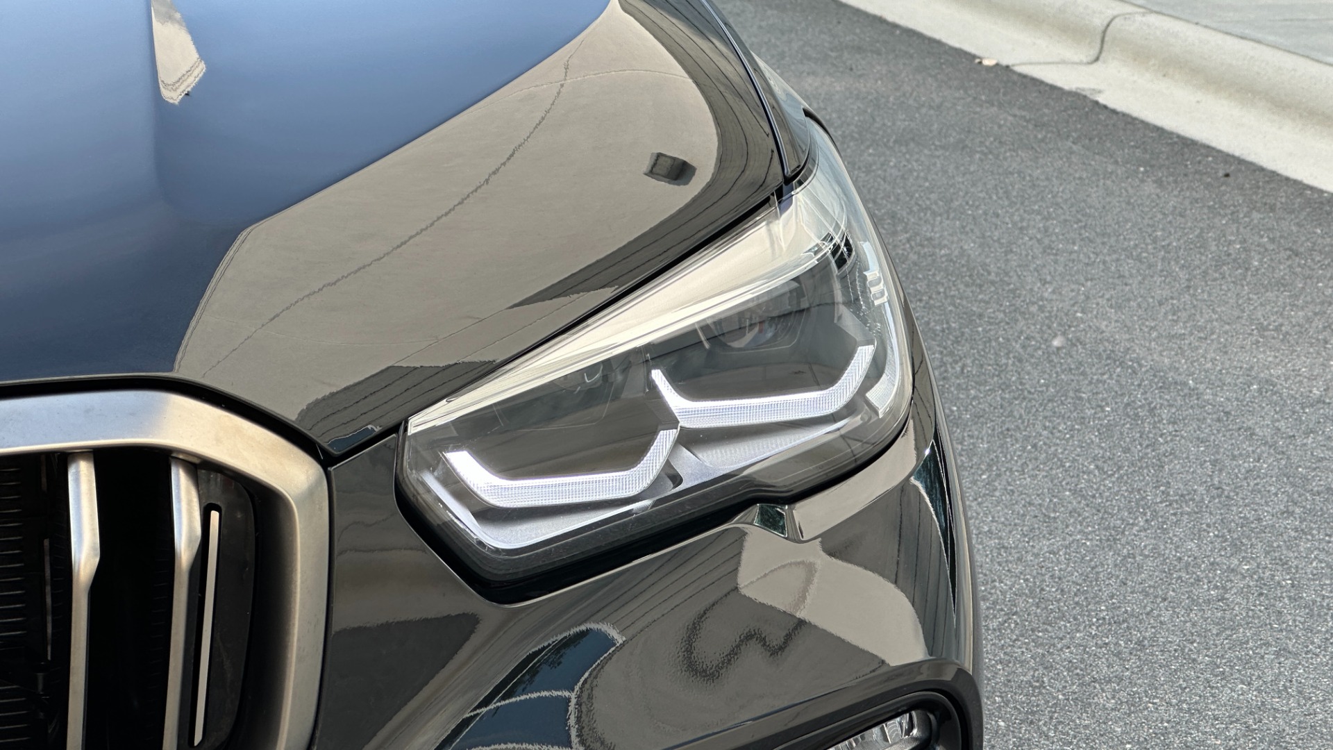 Used 2020 BMW X5 M50i / PREMIUM / TRAILER HITCH / BLACK TRIM / PARKING ASSIST for sale $54,995 at Formula Imports in Charlotte NC 28227 49
