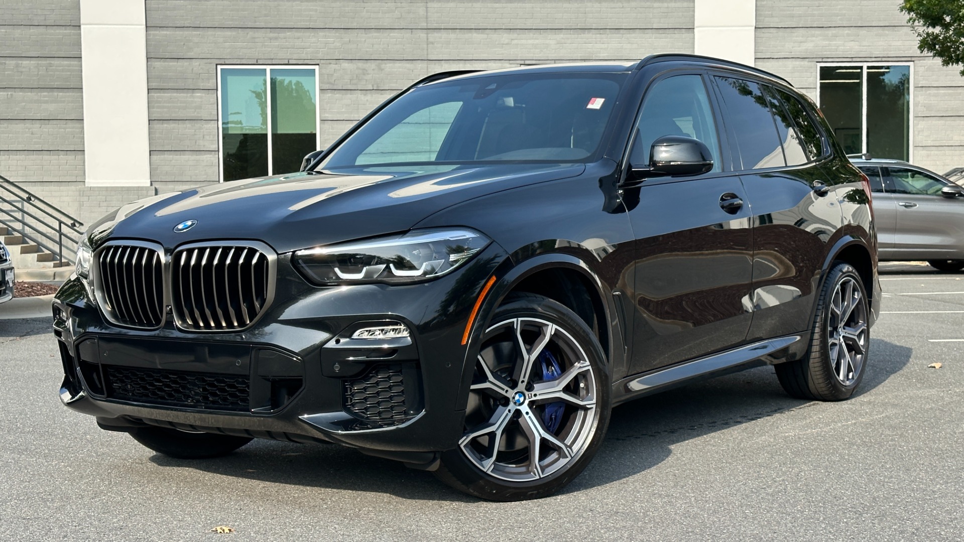 Used 2020 BMW X5 M50i / PREMIUM / TRAILER HITCH / BLACK TRIM / PARKING ASSIST for sale $54,995 at Formula Imports in Charlotte NC 28227 1
