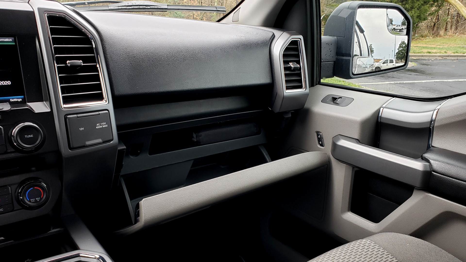Used 2015 Ford F-150 XLT 4X2 SUPERCREW / 5.0L V8 / SYNC / REARVIEW for sale Sold at Formula Imports in Charlotte NC 28227 40