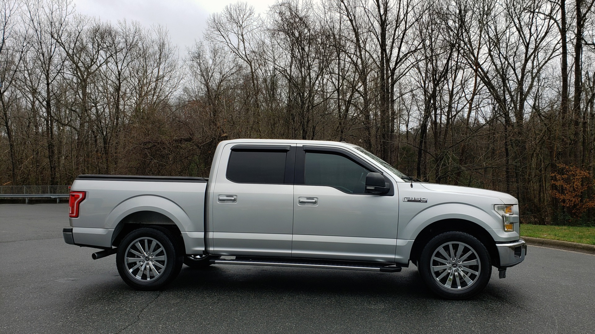 Used 2015 Ford F-150 XLT 4X2 SUPERCREW / 5.0L V8 / SYNC / REARVIEW for sale Sold at Formula Imports in Charlotte NC 28227 5