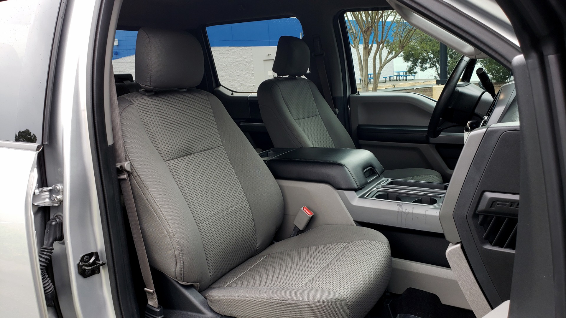 Used 2015 Ford F-150 XLT 4X2 SUPERCREW / 5.0L V8 / SYNC / REARVIEW for sale Sold at Formula Imports in Charlotte NC 28227 57