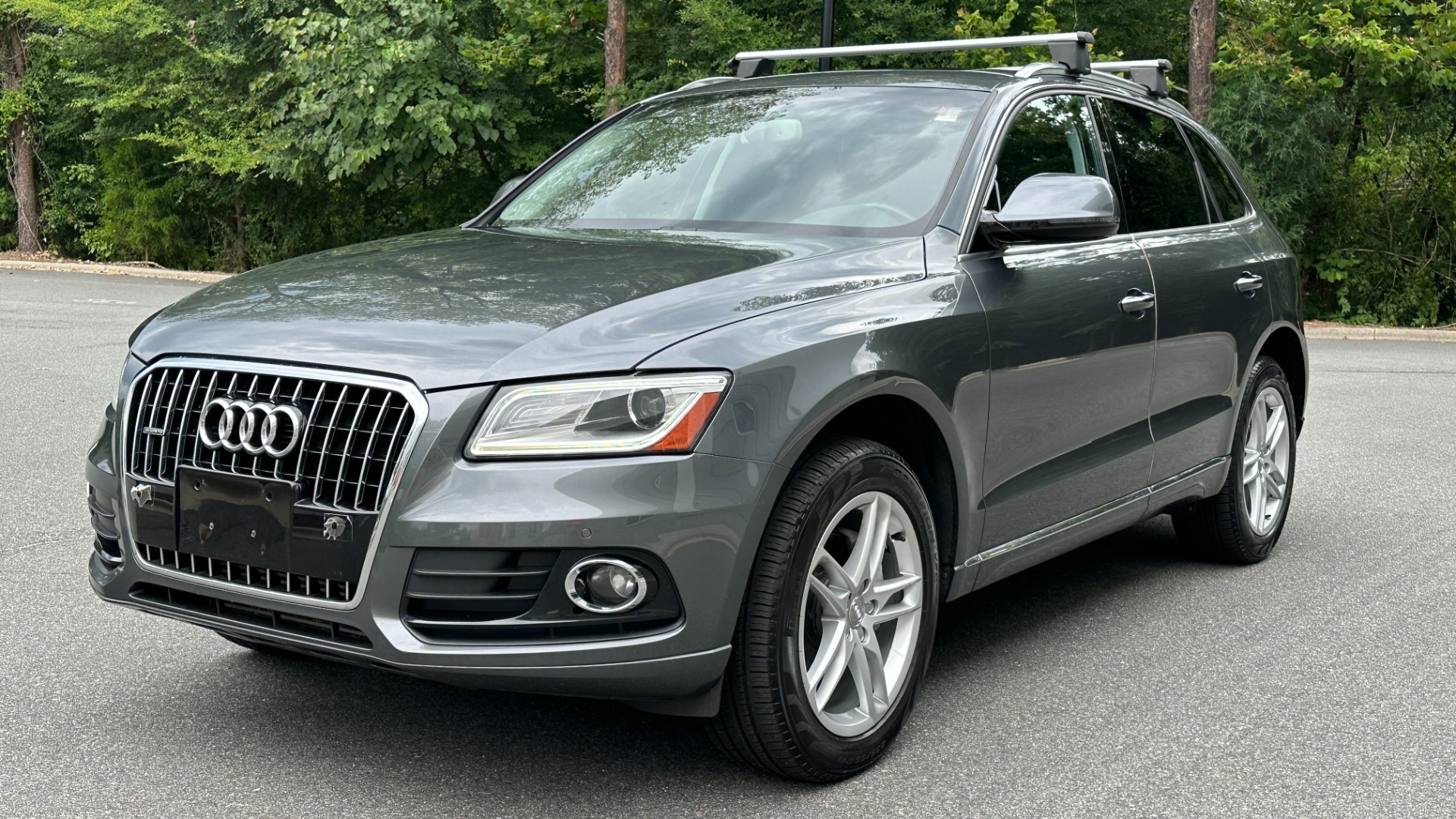 Used 2017 Audi Q5 PREMIUM PLUS / TECHNOLOGY PACKAGE / PEARL PAINT for sale Sold at Formula Imports in Charlotte NC 28227 2
