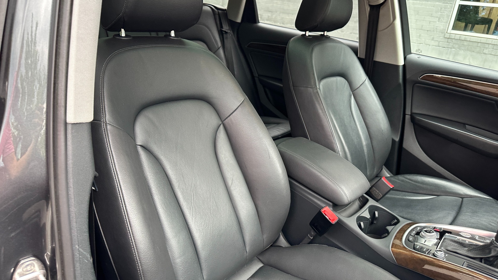 Used 2017 Audi Q5 PREMIUM PLUS / TECHNOLOGY PACKAGE / PEARL PAINT for sale Sold at Formula Imports in Charlotte NC 28227 36