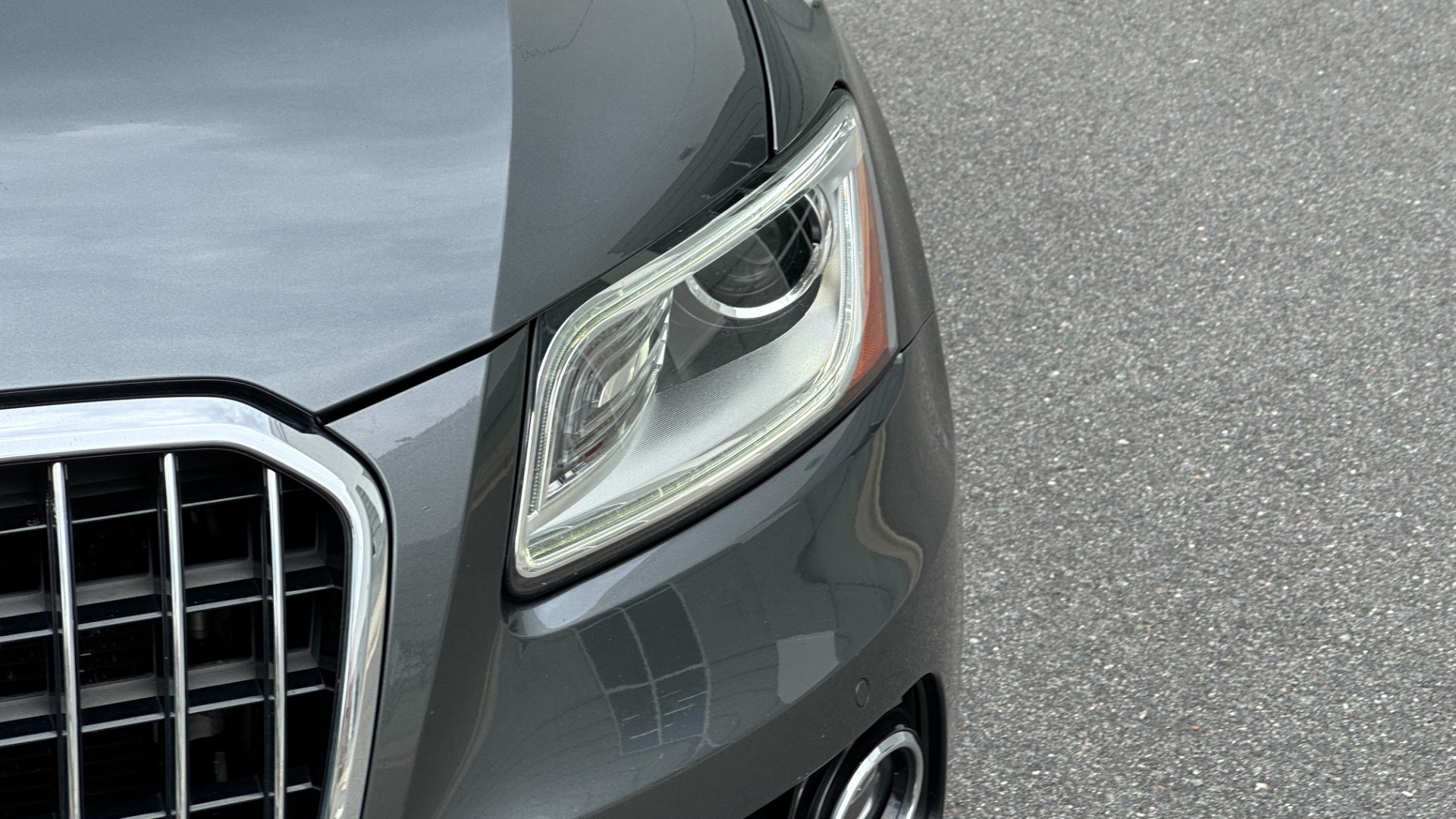 Used 2017 Audi Q5 PREMIUM PLUS / TECHNOLOGY PACKAGE / PEARL PAINT for sale Sold at Formula Imports in Charlotte NC 28227 42