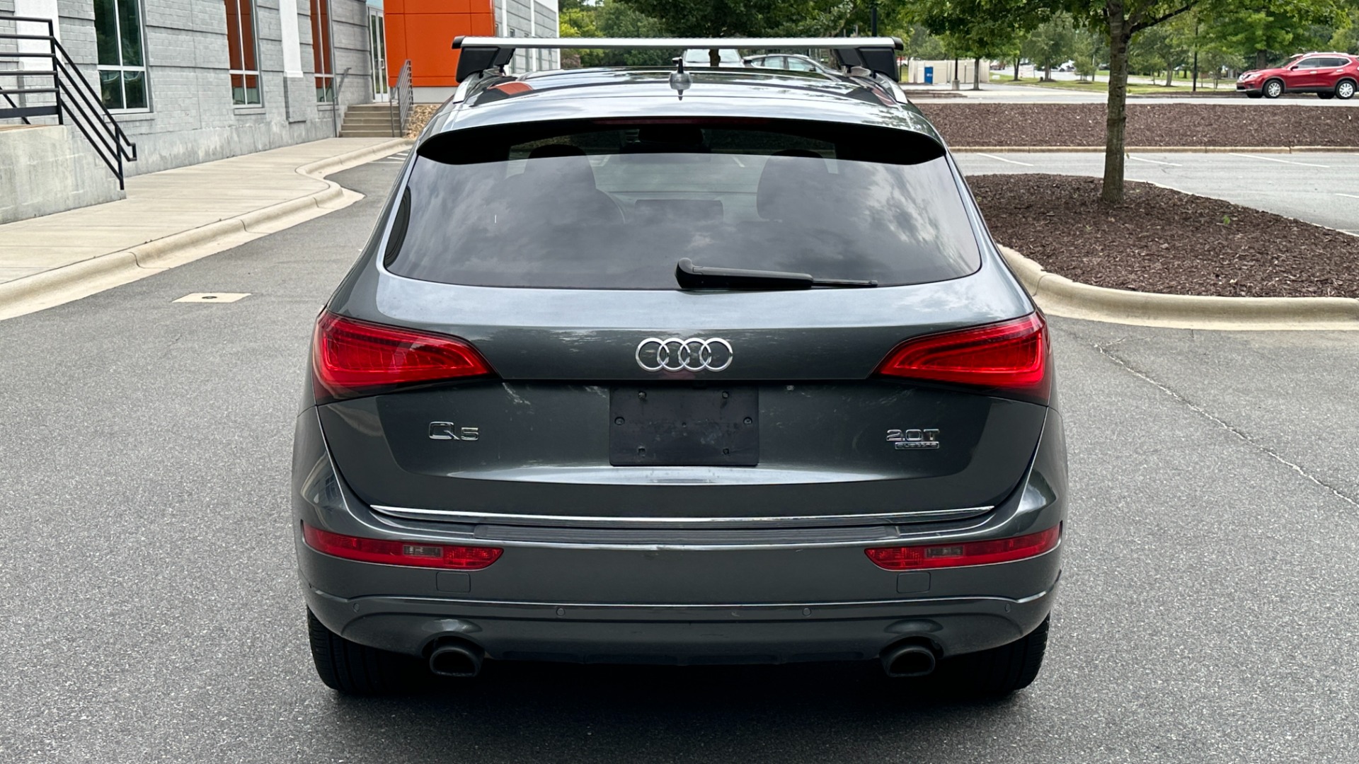 Used 2017 Audi Q5 PREMIUM PLUS / TECHNOLOGY PACKAGE / PEARL PAINT for sale Sold at Formula Imports in Charlotte NC 28227 9