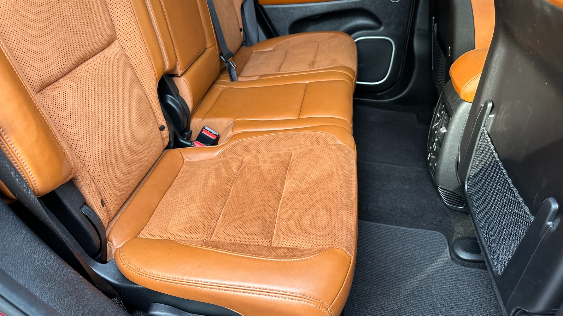 Used 2021 Jeep Grand Cherokee TRACKHAWK / SUPERCHARGED / STARLIGHT HEADLINER / VOSSEN WHEELS for sale $90,495 at Formula Imports in Charlotte NC 28227 33