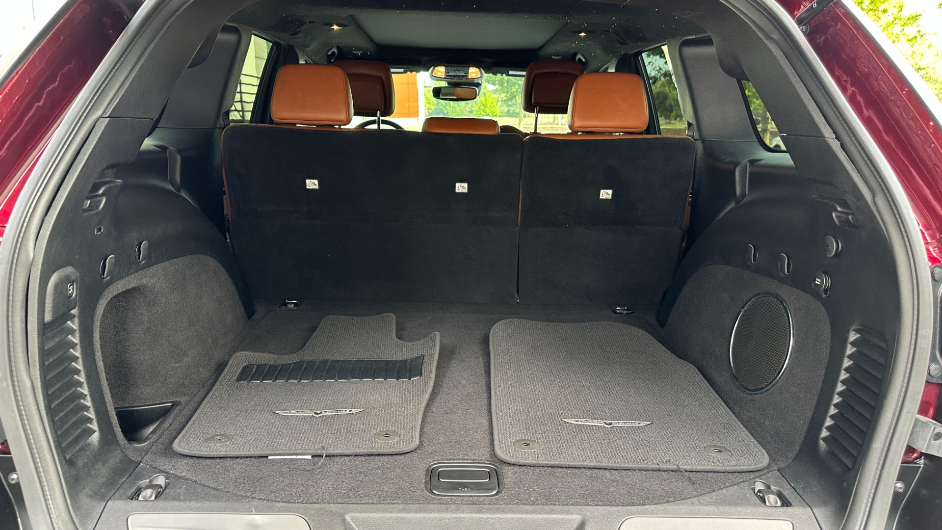 Used 2021 Jeep Grand Cherokee TRACKHAWK / SUPERCHARGED / STARLIGHT HEADLINER / VOSSEN WHEELS for sale $90,495 at Formula Imports in Charlotte NC 28227 39