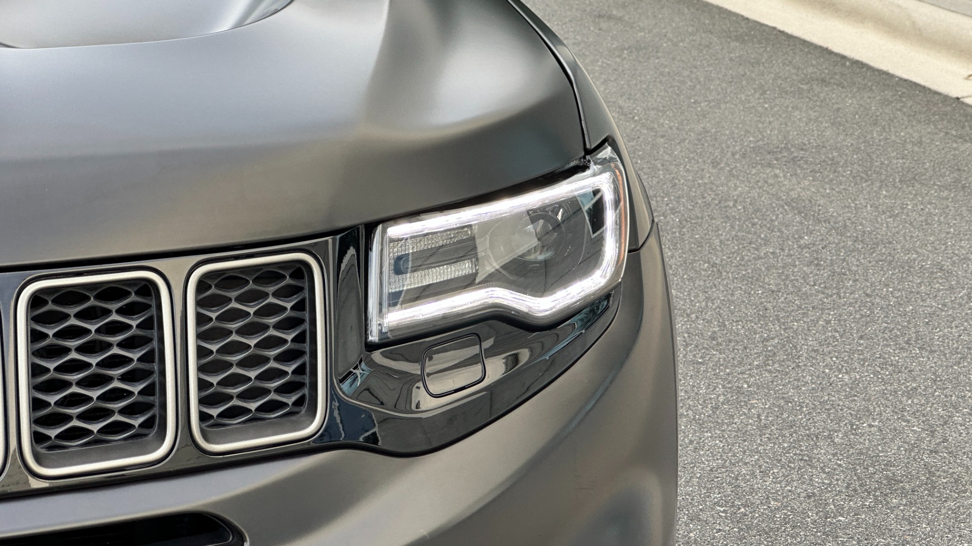 Used 2021 Jeep Grand Cherokee TRACKHAWK / SUPERCHARGED / STARLIGHT HEADLINER / VOSSEN WHEELS for sale $90,495 at Formula Imports in Charlotte NC 28227 45