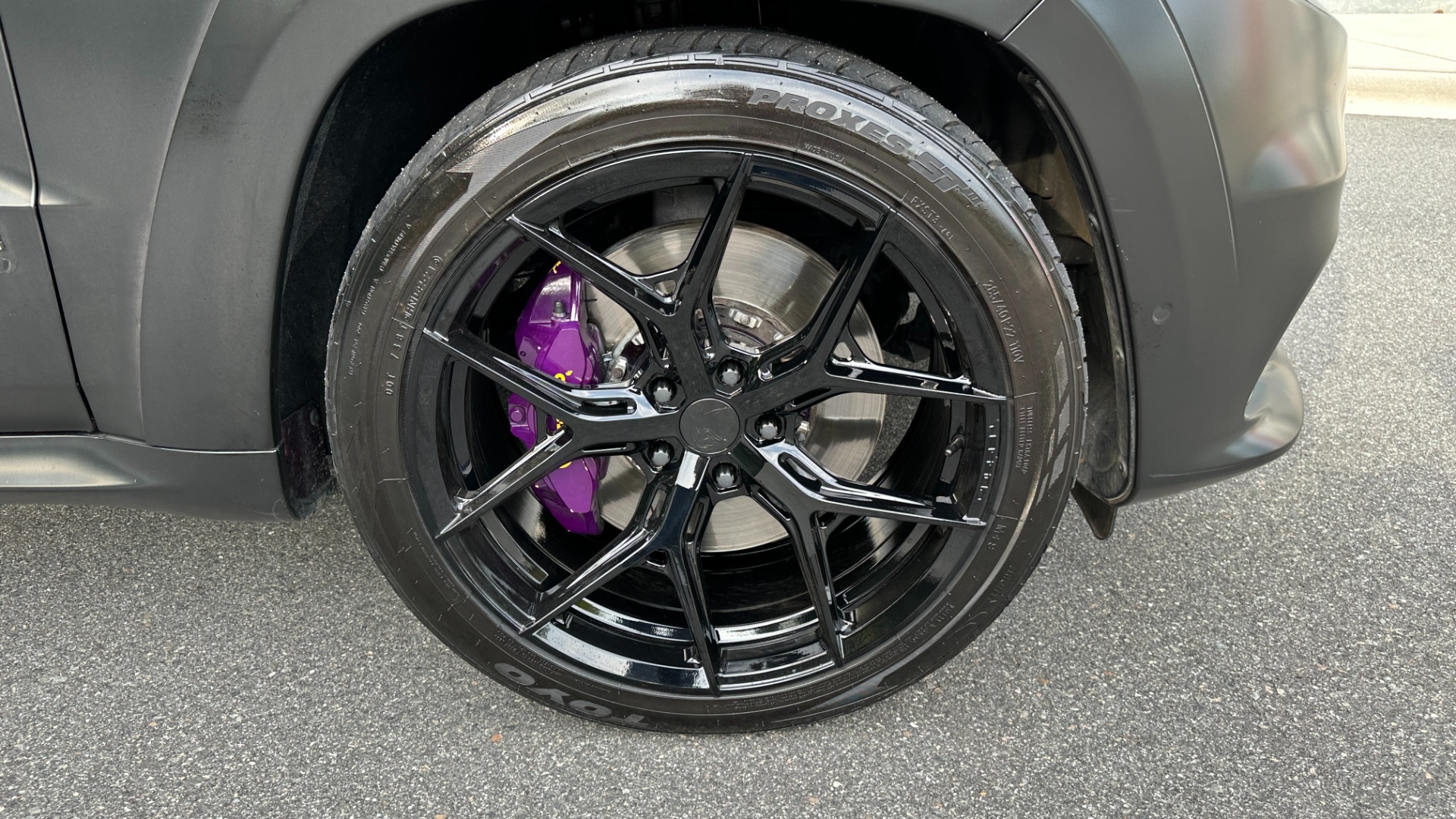 Used 2021 Jeep Grand Cherokee TRACKHAWK / SUPERCHARGED / STARLIGHT HEADLINER / VOSSEN WHEELS for sale $90,495 at Formula Imports in Charlotte NC 28227 56
