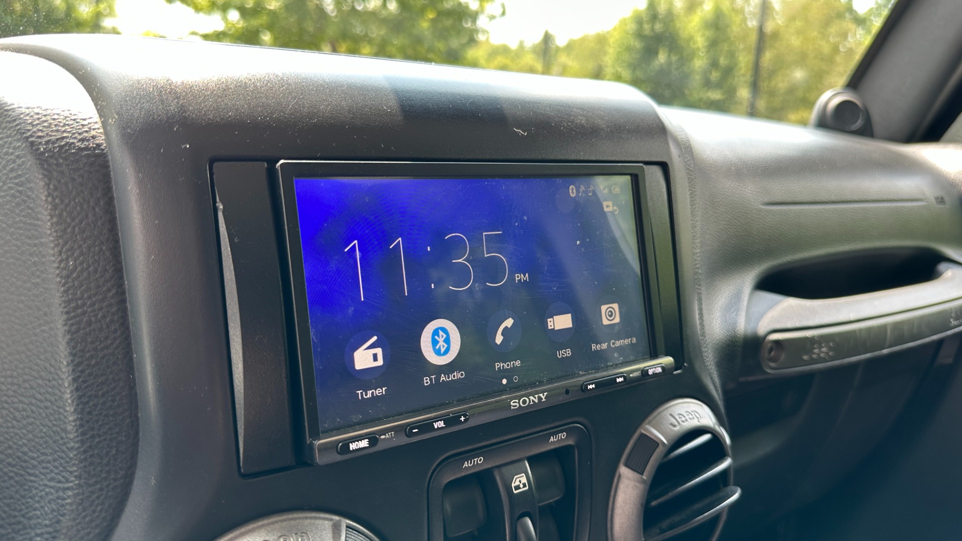 Used 2013 Jeep Wrangler Unlimited Sport / FOX SHOCKS / SOUND SYSTEM / TOUCHSCREEN / SUBWOOFER / TERRAFLEX SUS for sale $24,999 at Formula Imports in Charlotte NC 28227 18