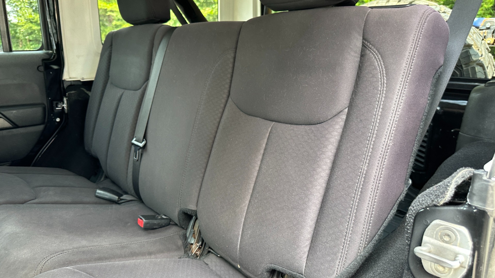 Used 2013 Jeep Wrangler Unlimited Sport / FOX SHOCKS / SOUND SYSTEM / TOUCHSCREEN / SUBWOOFER / TERRAFLEX SUS for sale $24,999 at Formula Imports in Charlotte NC 28227 26