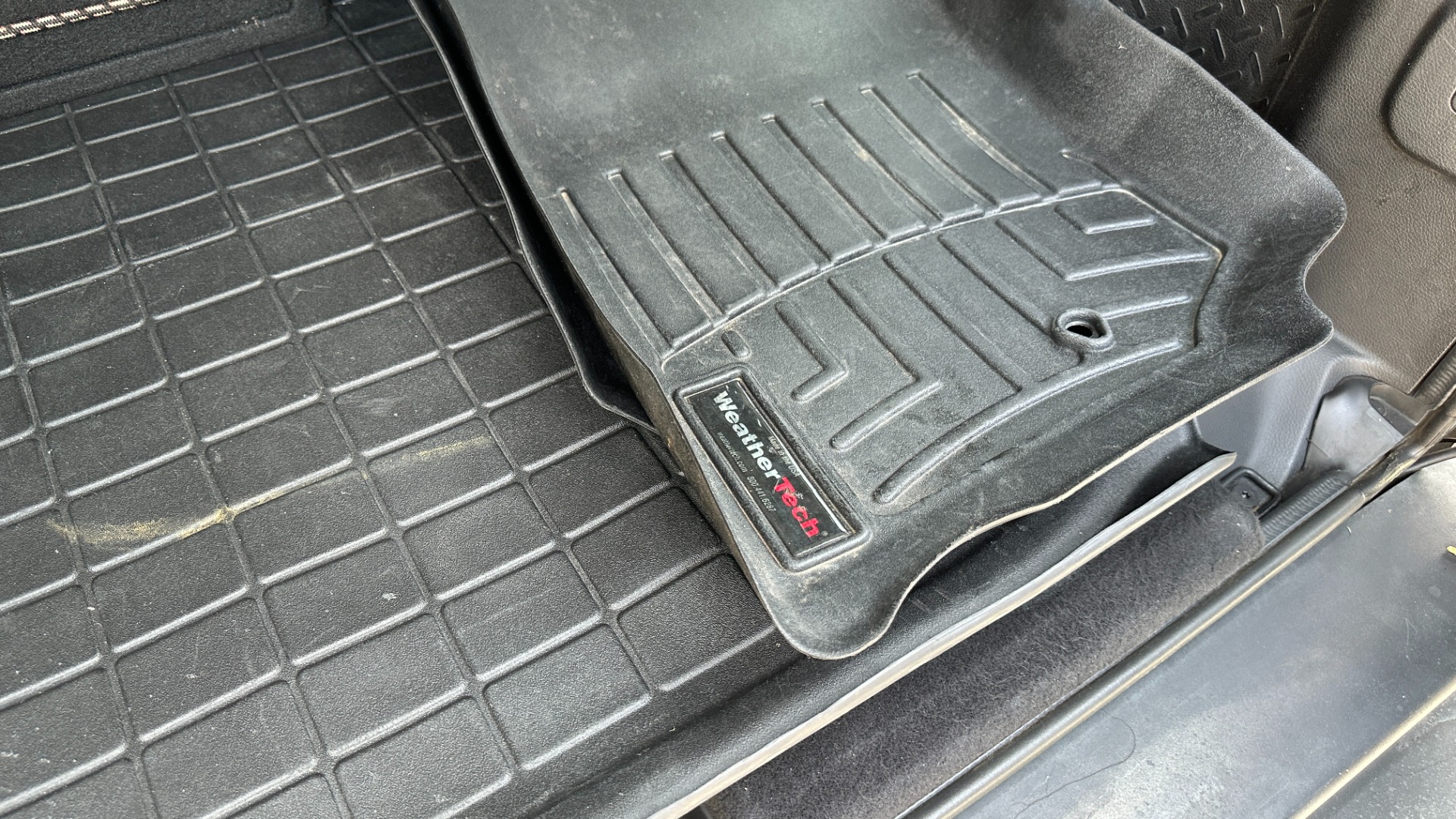Used 2013 Jeep Wrangler Unlimited Sport / FOX SHOCKS / SOUND SYSTEM / TOUCHSCREEN / SUBWOOFER / TERRAFLEX SUS for sale $24,999 at Formula Imports in Charlotte NC 28227 33