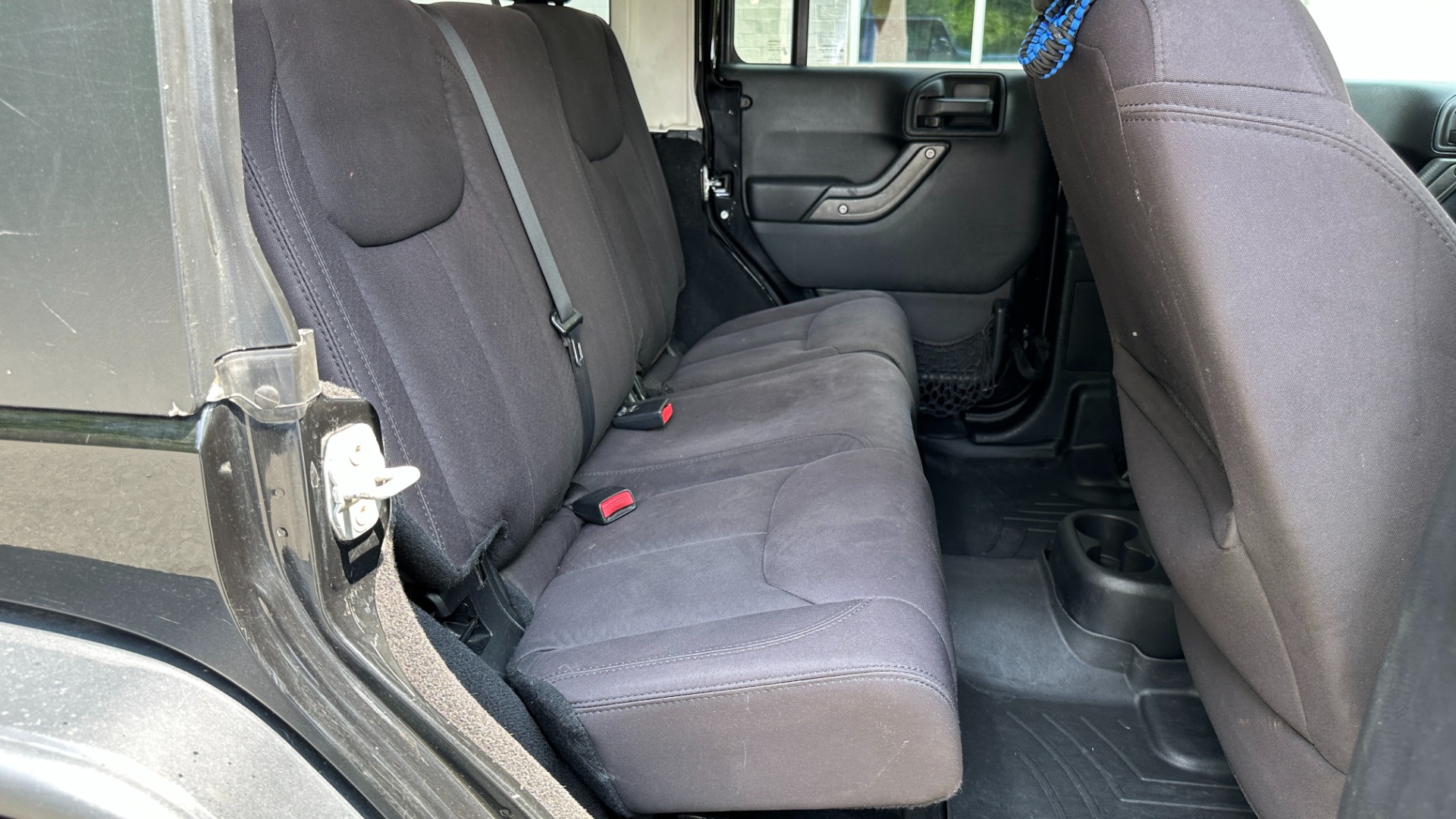 Used 2013 Jeep Wrangler Unlimited Sport / FOX SHOCKS / SOUND SYSTEM / TOUCHSCREEN / SUBWOOFER / TERRAFLEX SUS for sale $24,999 at Formula Imports in Charlotte NC 28227 36