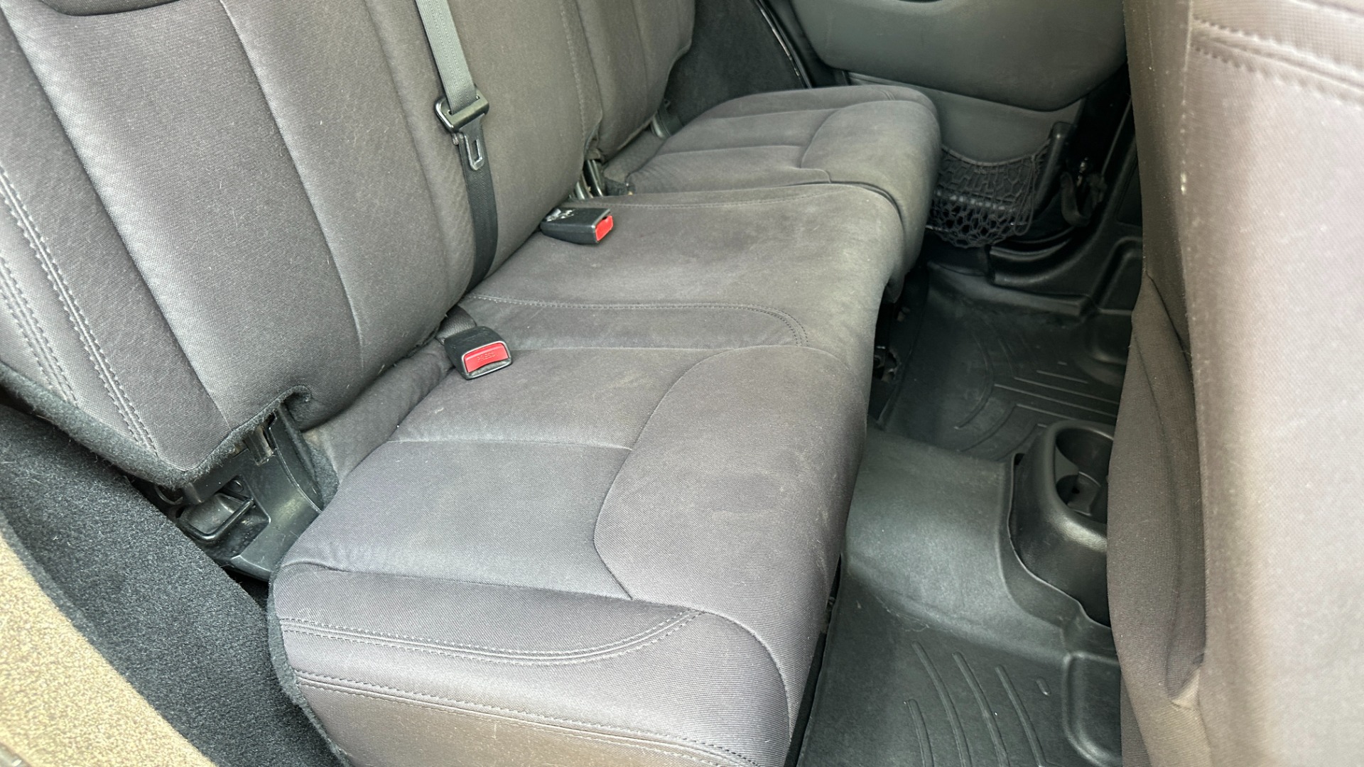 Used 2013 Jeep Wrangler Unlimited Sport / FOX SHOCKS / SOUND SYSTEM / TOUCHSCREEN / SUBWOOFER / TERRAFLEX SUS for sale $24,999 at Formula Imports in Charlotte NC 28227 38
