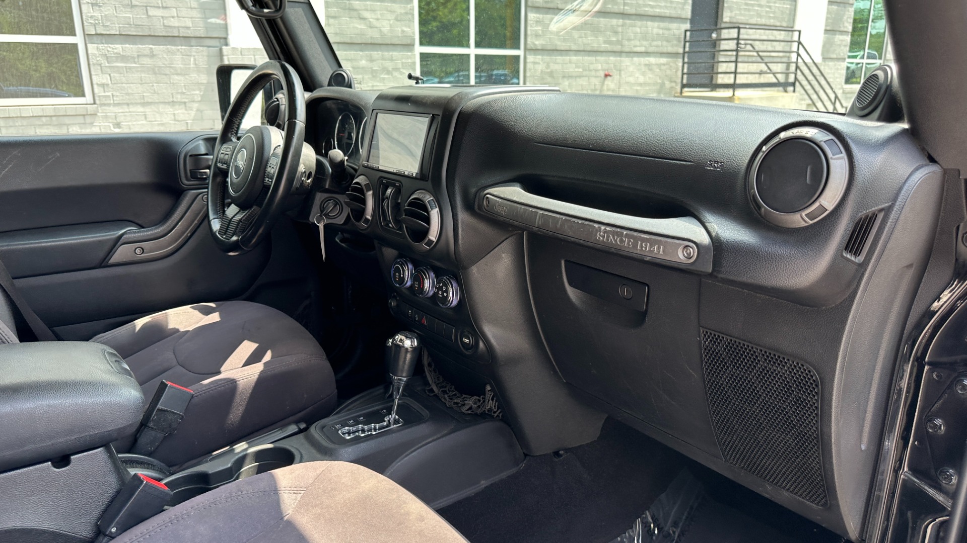 Used 2013 Jeep Wrangler Unlimited Sport / FOX SHOCKS / SOUND SYSTEM / TOUCHSCREEN / SUBWOOFER / TERRAFLEX SUS for sale $24,999 at Formula Imports in Charlotte NC 28227 41