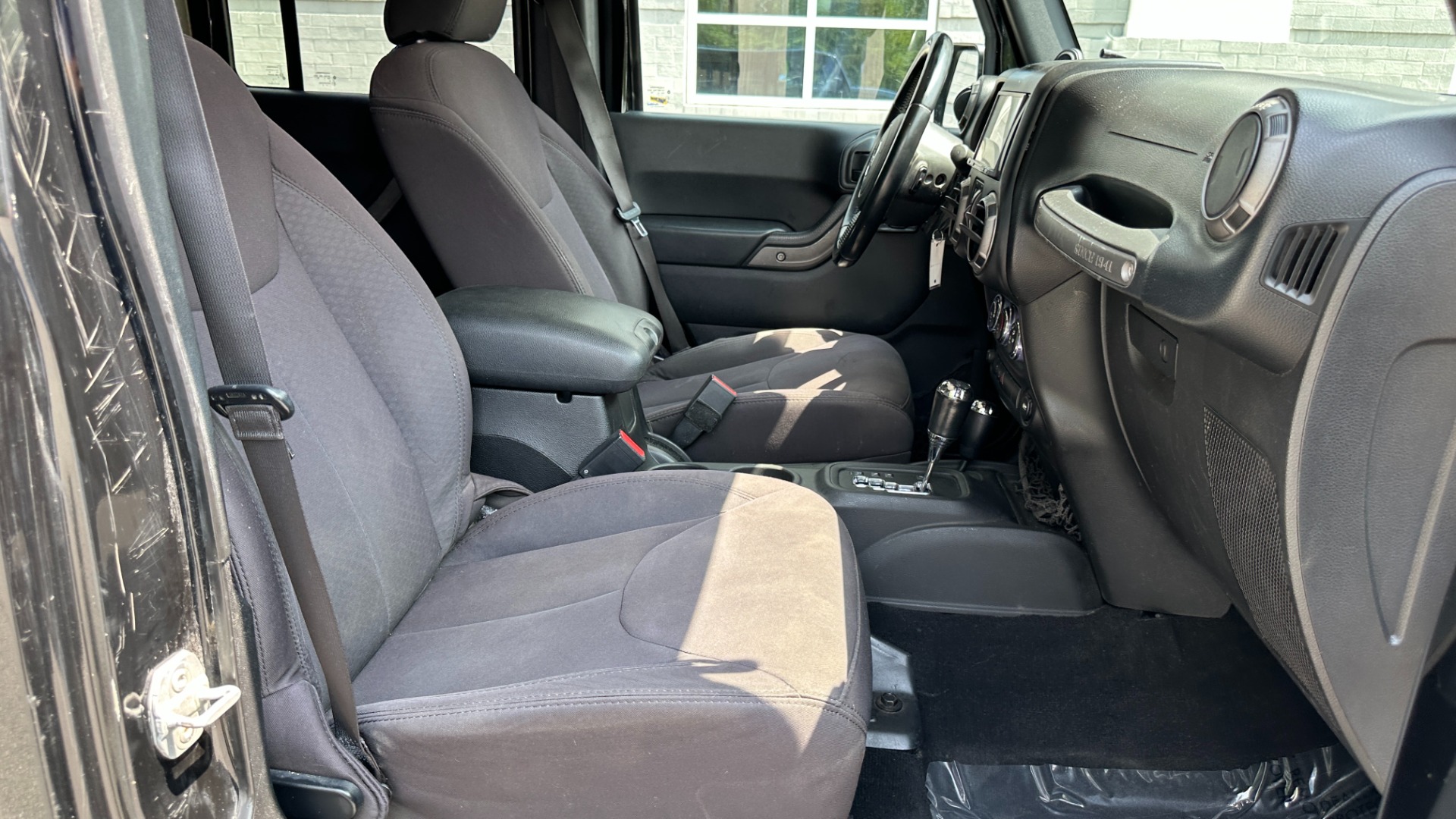 Used 2013 Jeep Wrangler Unlimited Sport / FOX SHOCKS / SOUND SYSTEM / TOUCHSCREEN / SUBWOOFER / TERRAFLEX SUS for sale $24,999 at Formula Imports in Charlotte NC 28227 42