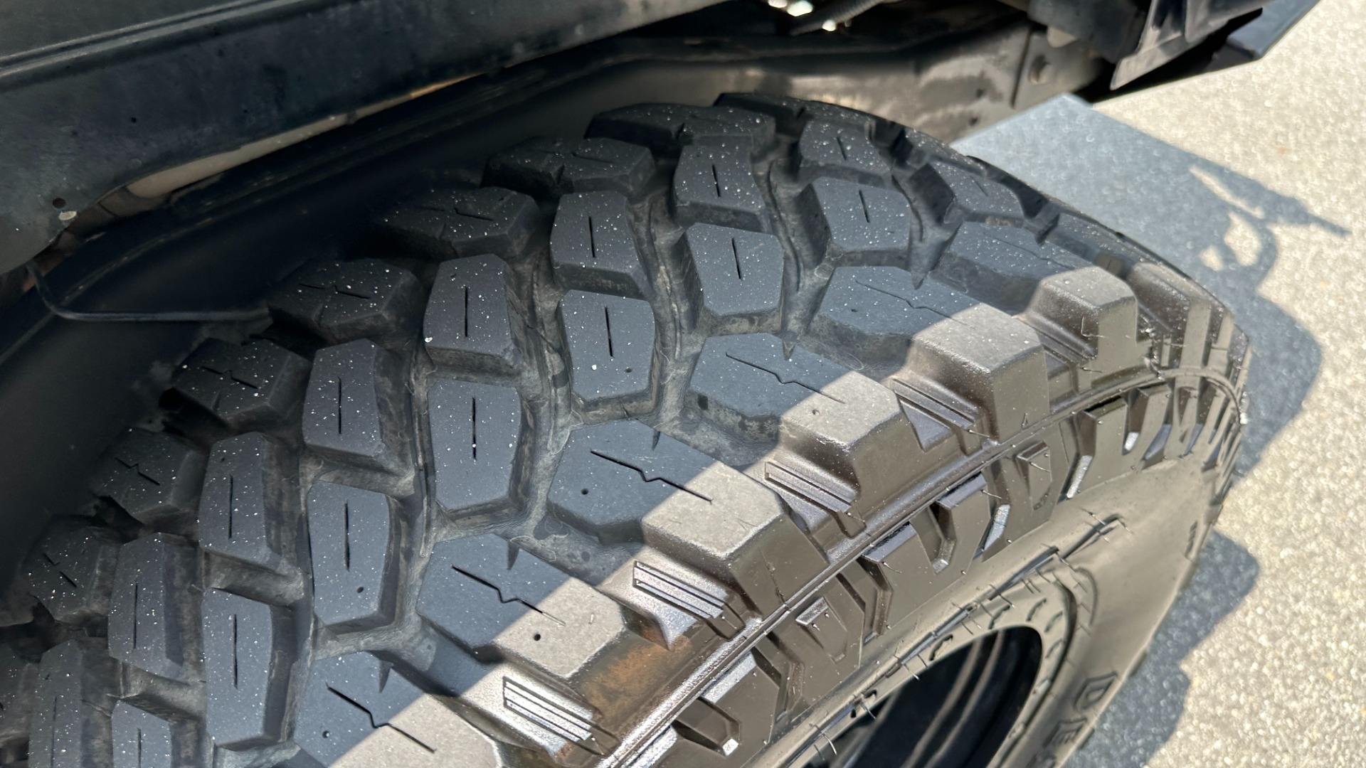 Used 2013 Jeep Wrangler Unlimited Sport / FOX SHOCKS / SOUND SYSTEM / TOUCHSCREEN / SUBWOOFER / TERRAFLEX SUS for sale $24,999 at Formula Imports in Charlotte NC 28227 73