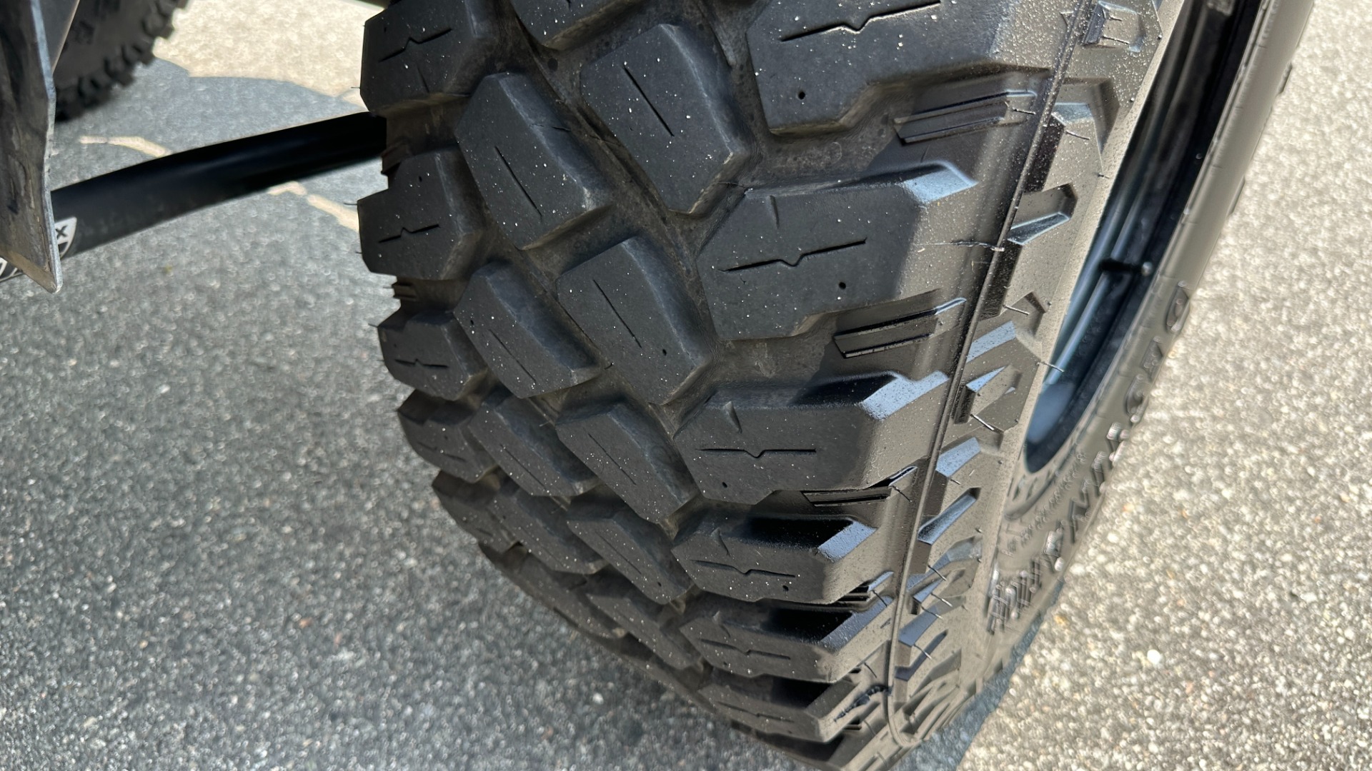 Used 2013 Jeep Wrangler Unlimited Sport / FOX SHOCKS / SOUND SYSTEM / TOUCHSCREEN / SUBWOOFER / TERRAFLEX SUS for sale $24,999 at Formula Imports in Charlotte NC 28227 75