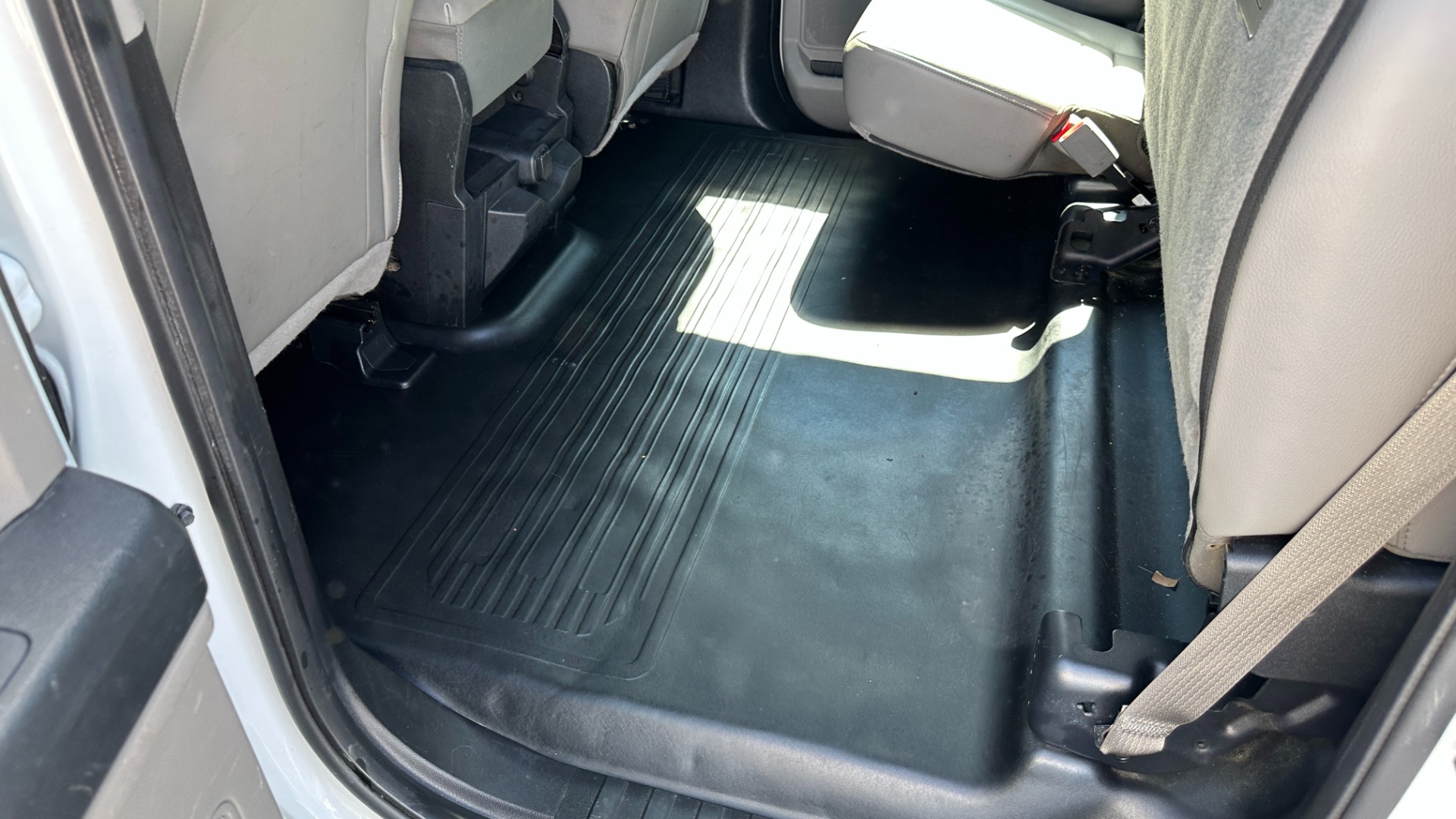Used 2016 Ford F-150 XL / 5.0L V8 ENGINE / REAR VIEW CAMERA / TOOLBOX for sale $15,995 at Formula Imports in Charlotte NC 28227 24
