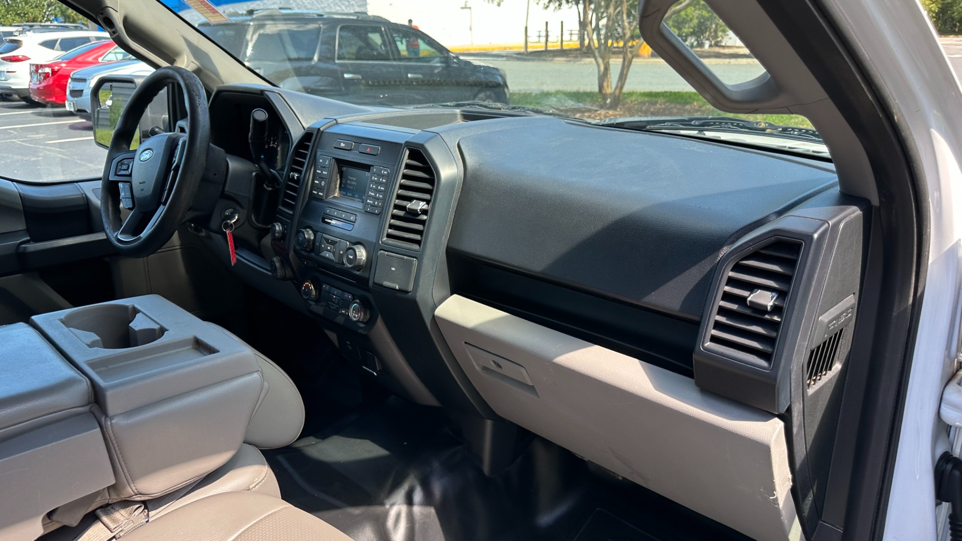 Used 2016 Ford F-150 XL / 5.0L V8 ENGINE / REAR VIEW CAMERA / TOOLBOX for sale $15,995 at Formula Imports in Charlotte NC 28227 27