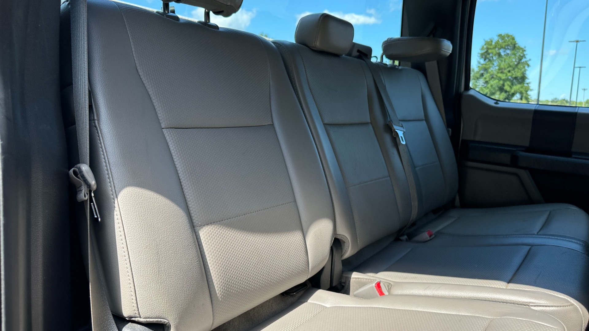 Used 2016 Ford F-150 XL / 5.0L V8 ENGINE / REAR VIEW CAMERA / TOOLBOX for sale $15,995 at Formula Imports in Charlotte NC 28227 33