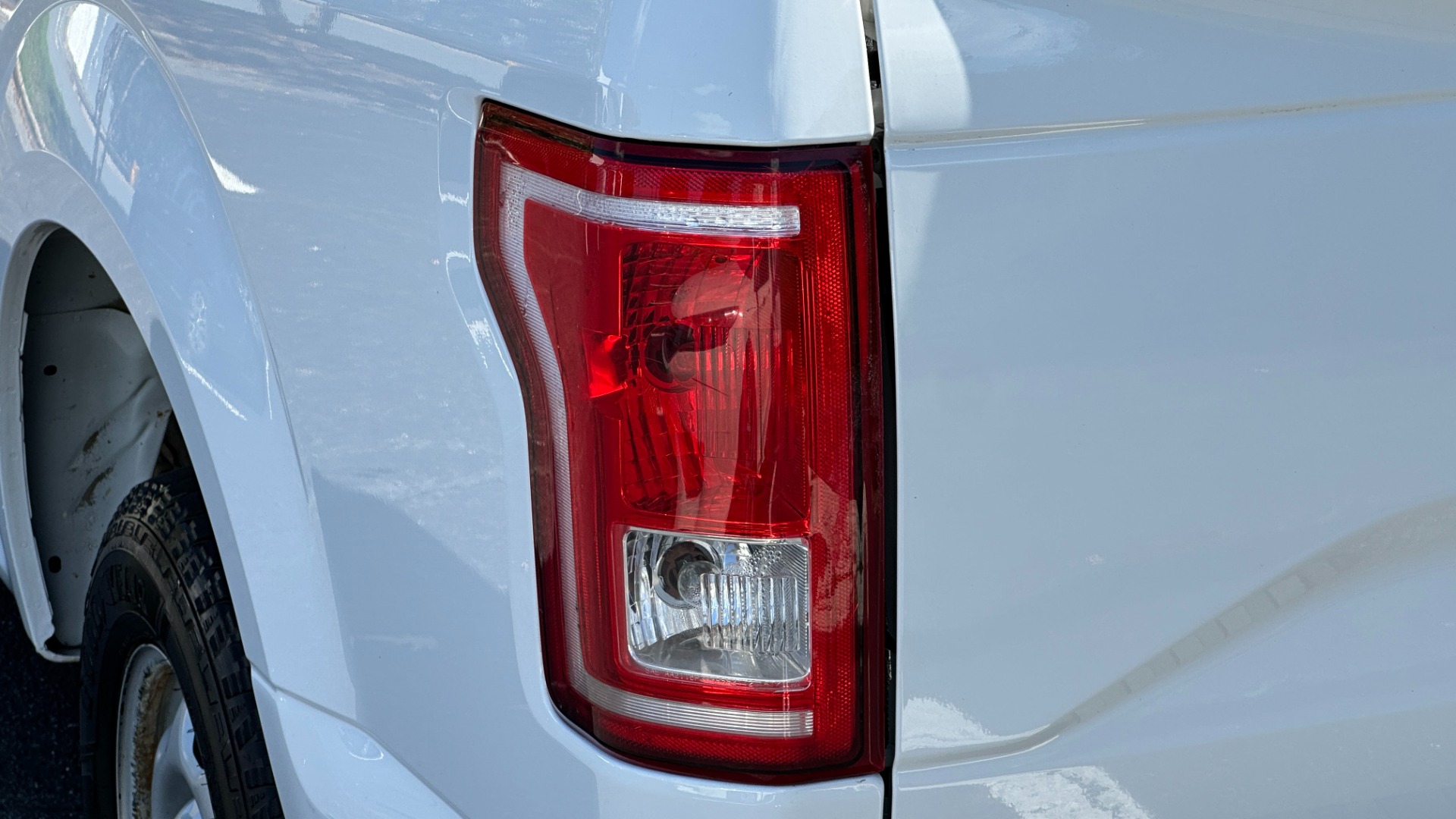 Used 2016 Ford F-150 XL / 5.0L V8 ENGINE / REAR VIEW CAMERA / TOOLBOX for sale $15,995 at Formula Imports in Charlotte NC 28227 37