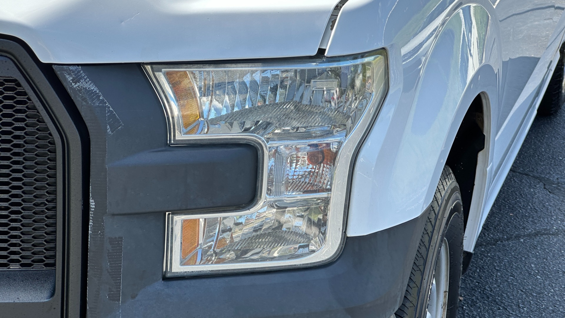 Used 2016 Ford F-150 XL / 5.0L V8 ENGINE / REAR VIEW CAMERA / TOOLBOX for sale $15,995 at Formula Imports in Charlotte NC 28227 40