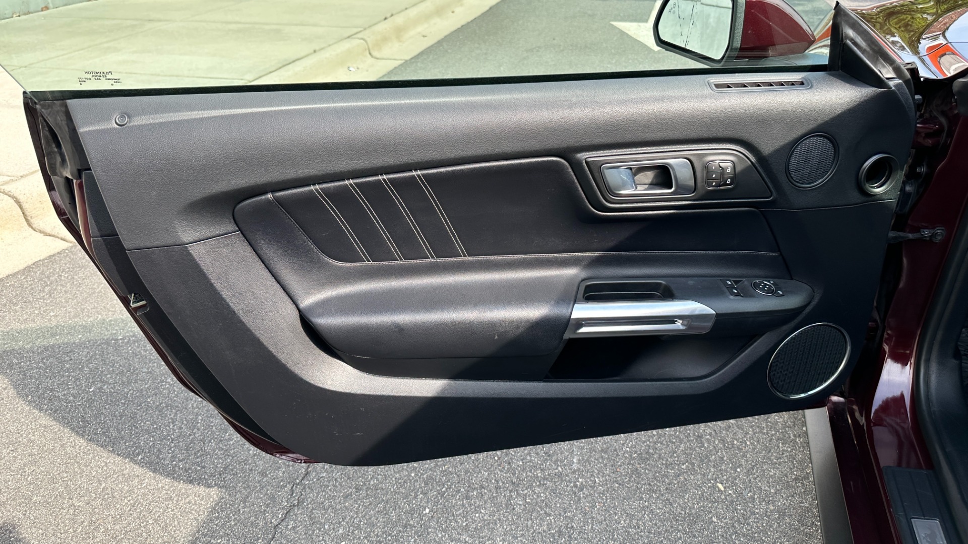 Used 2018 Ford Mustang EcoBoost Premium / LEATHER / 10SPD AUTO / TURBO ENGINE for sale $19,995 at Formula Imports in Charlotte NC 28227 10