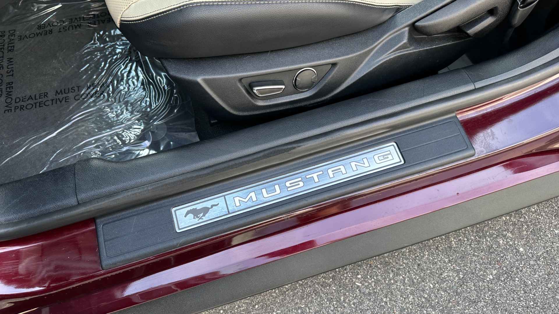 Used 2018 Ford Mustang EcoBoost Premium / LEATHER / 10SPD AUTO / TURBO ENGINE for sale $19,995 at Formula Imports in Charlotte NC 28227 15