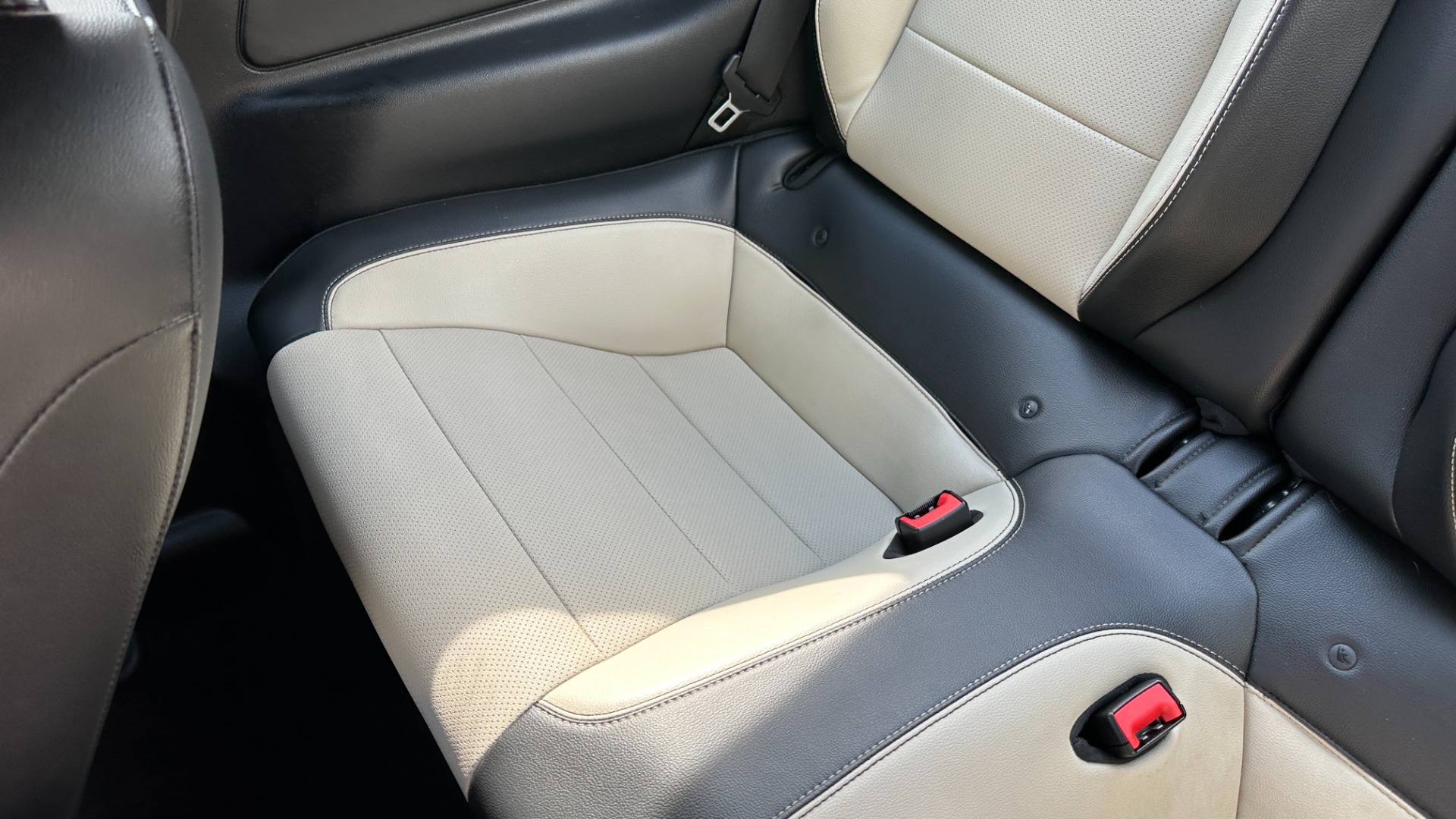 Used 2018 Ford Mustang EcoBoost Premium / LEATHER / 10SPD AUTO / TURBO ENGINE for sale $19,995 at Formula Imports in Charlotte NC 28227 18