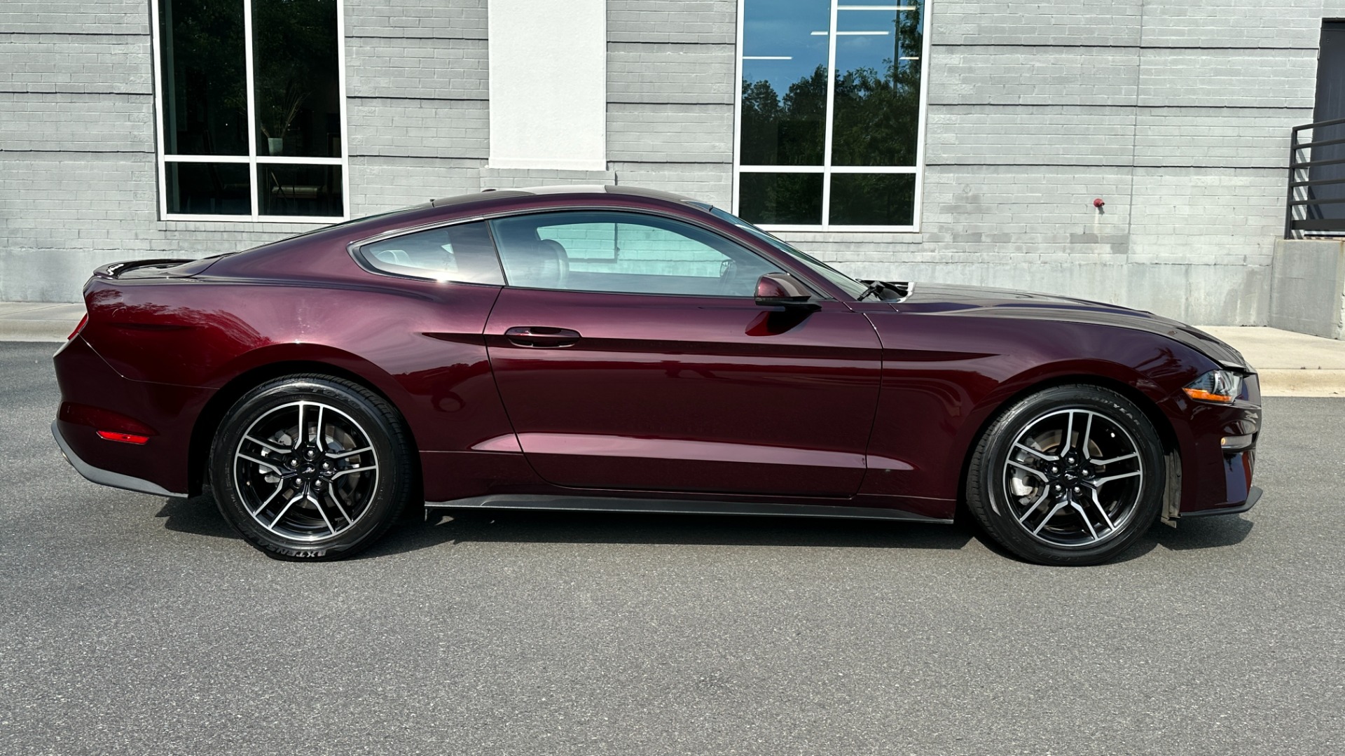 Used 2018 Ford Mustang EcoBoost Premium / LEATHER / 10SPD AUTO / TURBO ENGINE for sale $19,995 at Formula Imports in Charlotte NC 28227 3