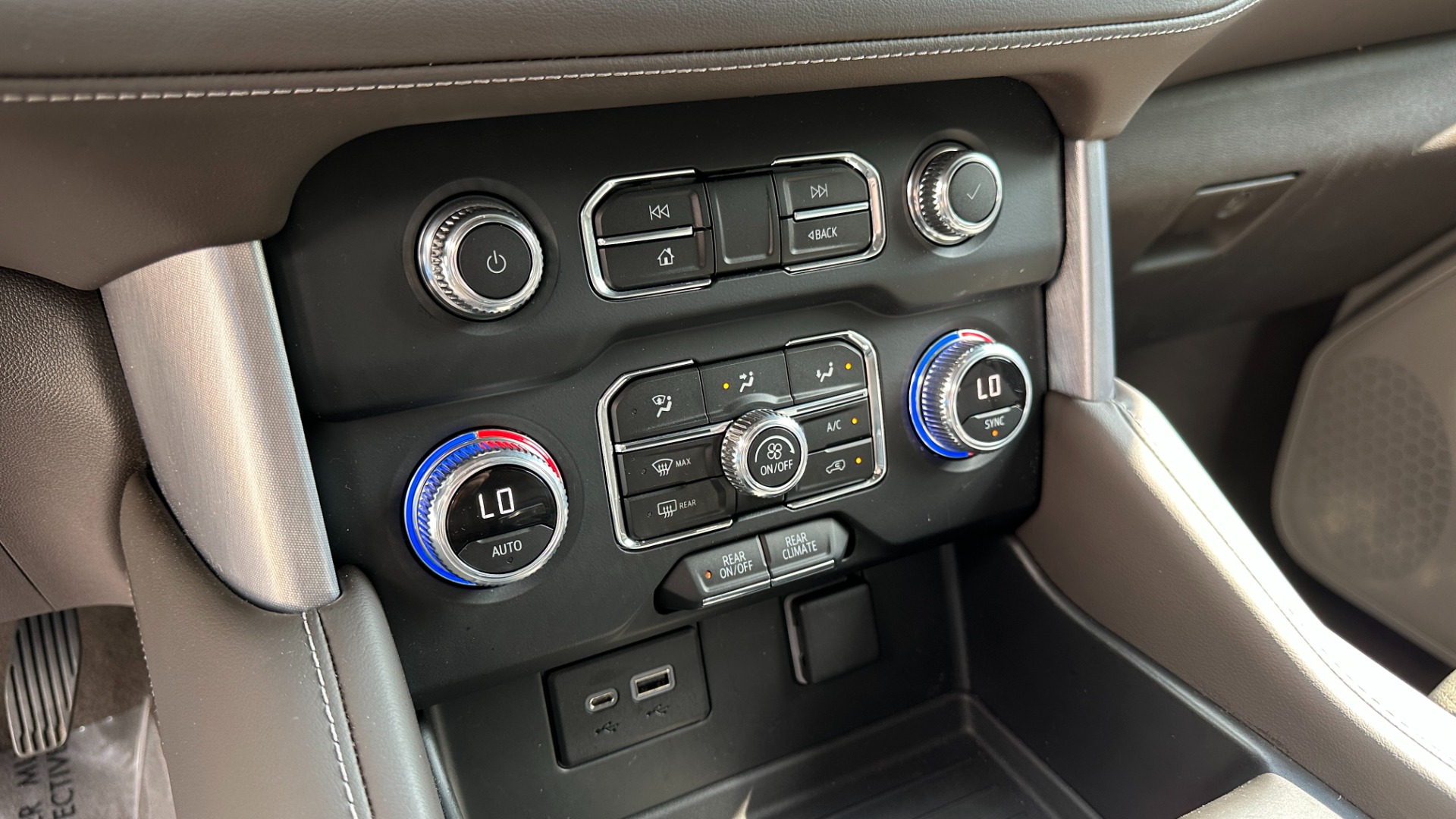 Used 2022 GMC Yukon XL SLE / LEATHER / MAX TRAILERING / SAFETY PLUS for sale $59,999 at Formula Imports in Charlotte NC 28227 17