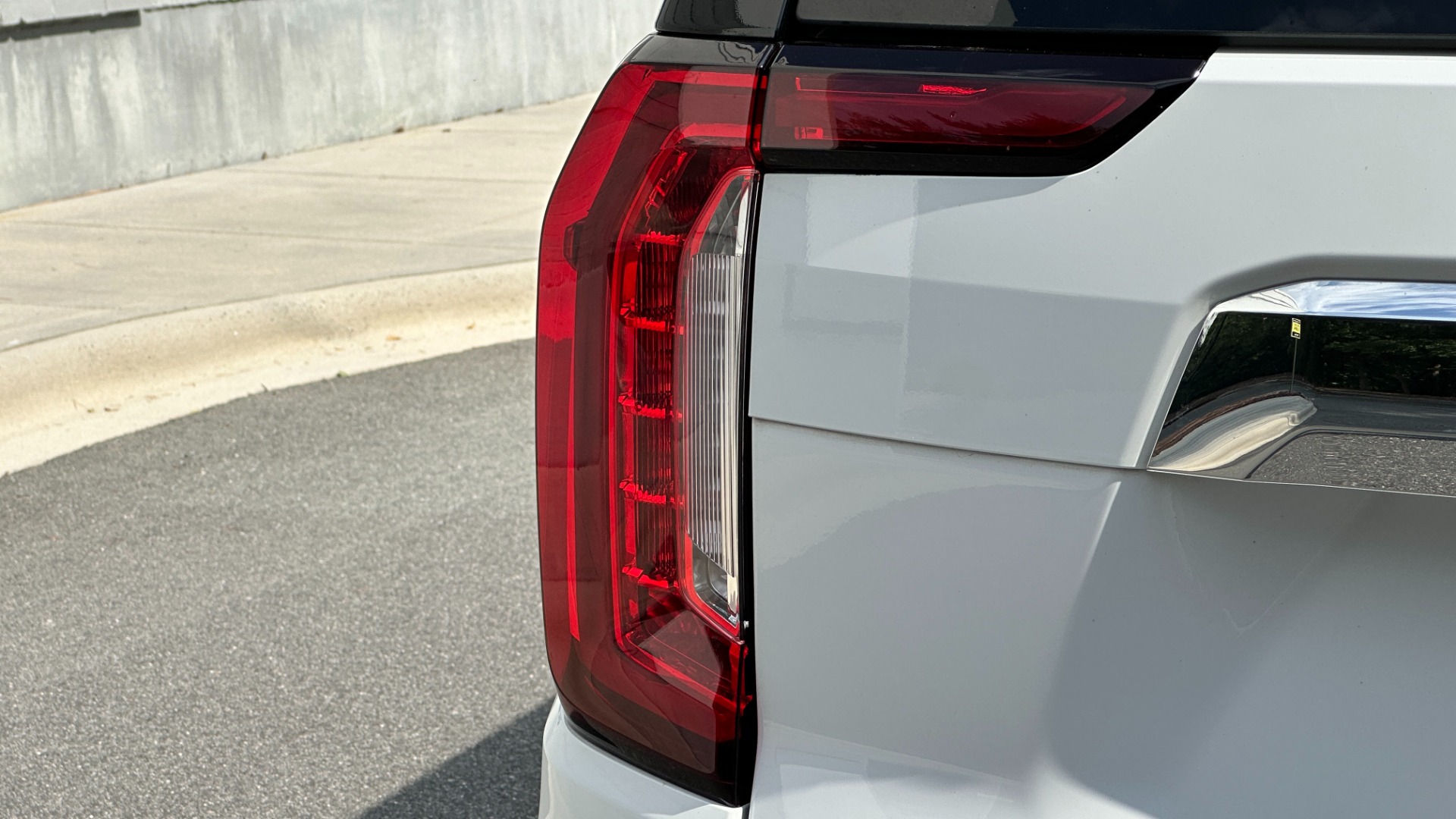 Used 2022 GMC Yukon XL SLE / LEATHER / MAX TRAILERING / SAFETY PLUS for sale $59,999 at Formula Imports in Charlotte NC 28227 37