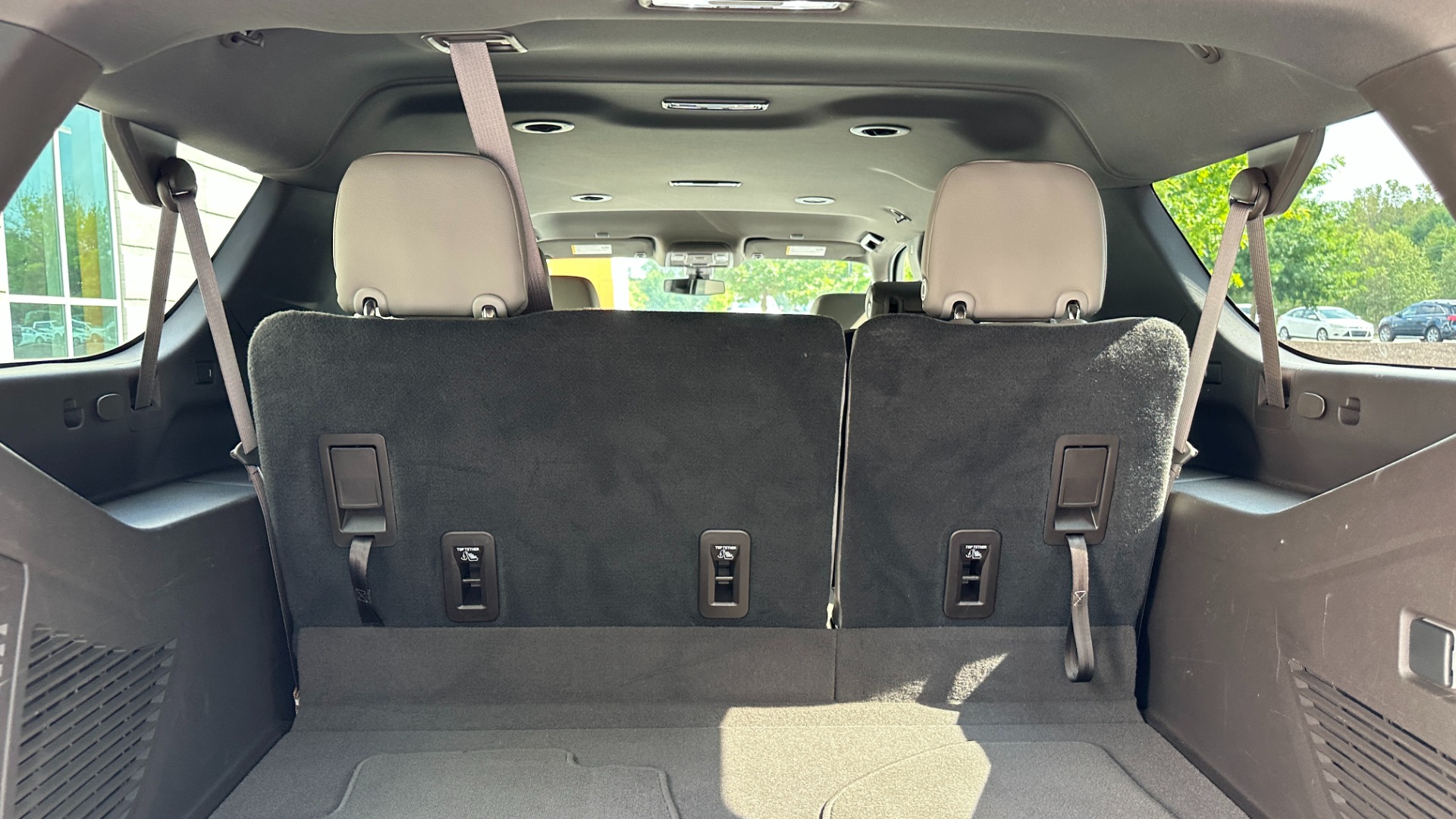 Used 2022 GMC Yukon XL SLE / LEATHER / MAX TRAILERING / SAFETY PLUS for sale Sold at Formula Imports in Charlotte NC 28227 42