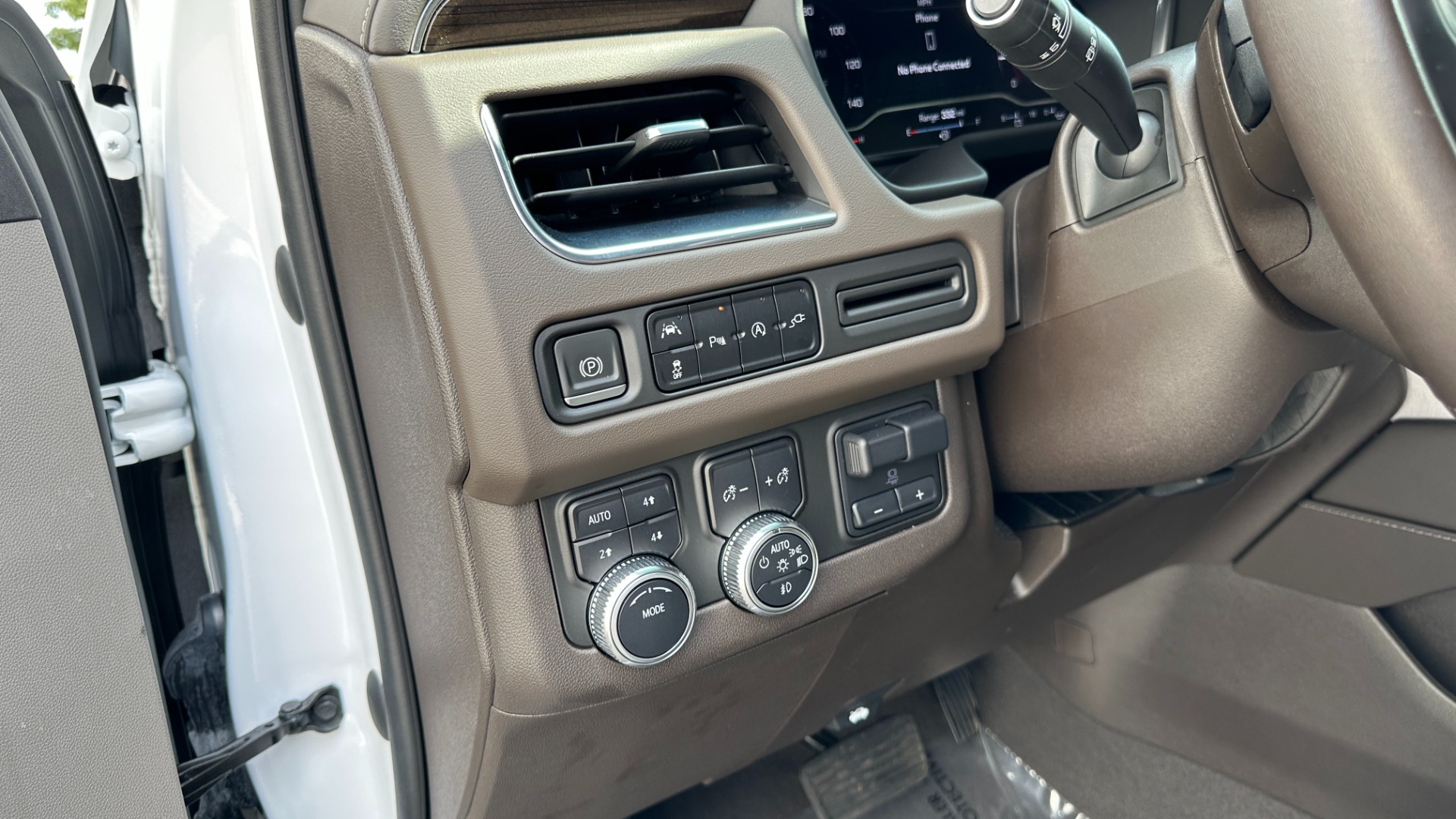 Used 2022 GMC Yukon XL SLE / LEATHER / MAX TRAILERING / SAFETY PLUS for sale $59,999 at Formula Imports in Charlotte NC 28227 9
